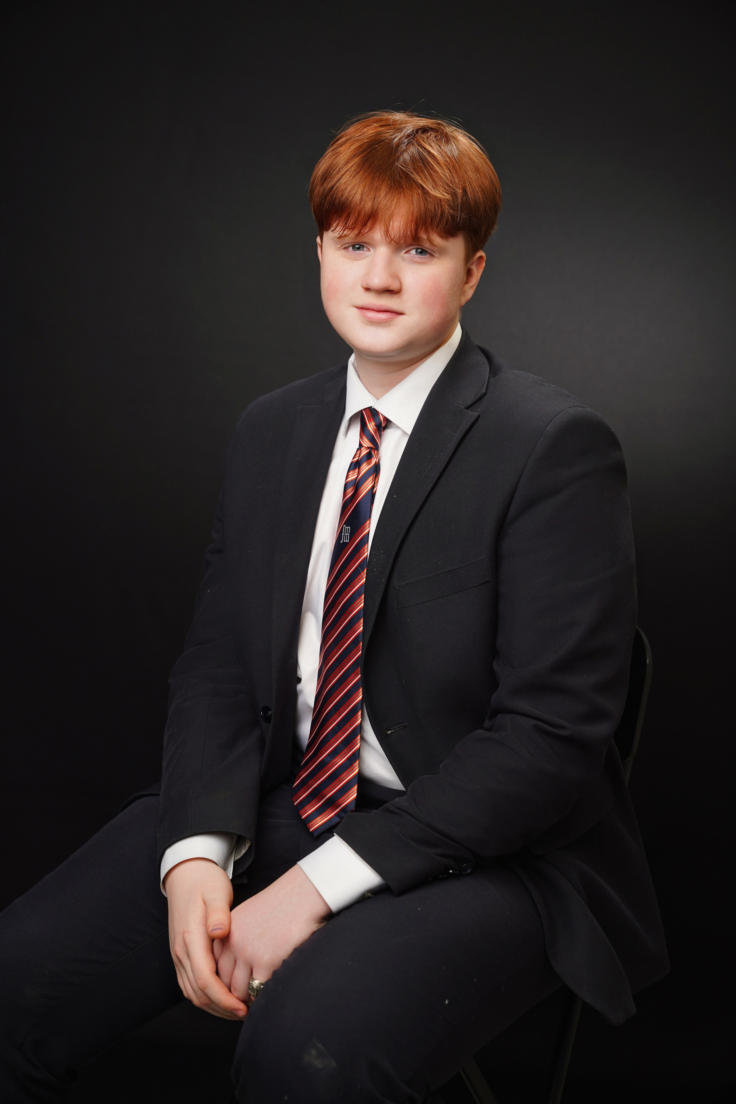 Стиль портрета в студии. GOTRA — выпускные альбомы в Тюмени