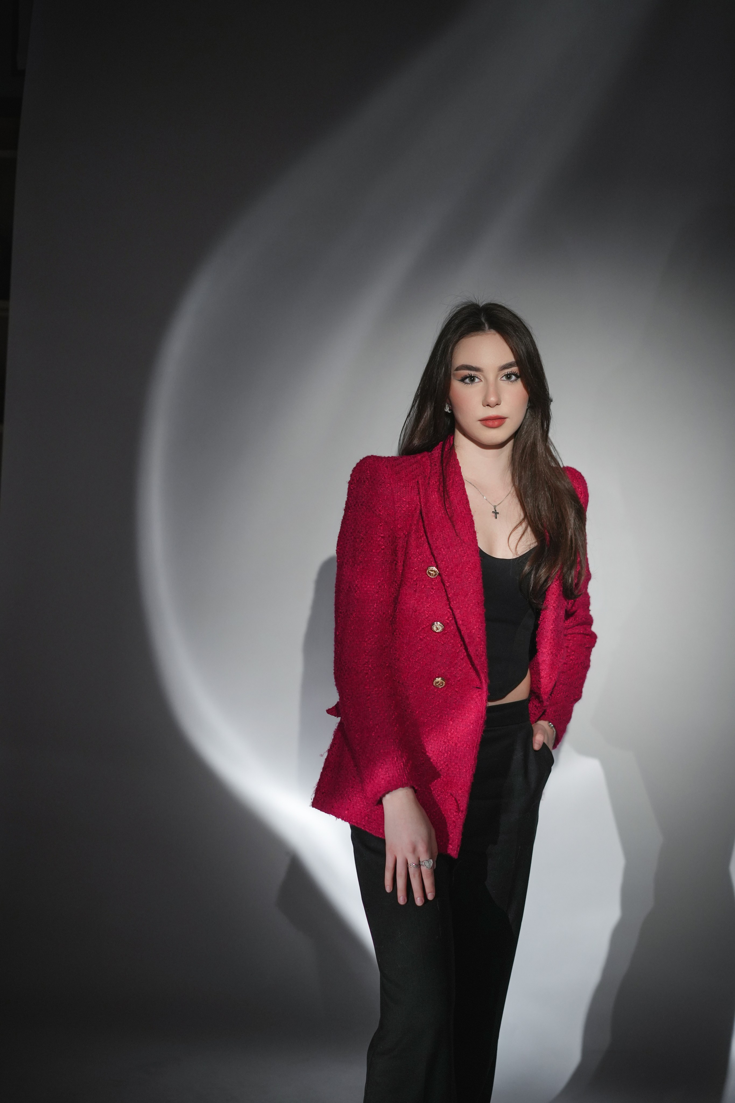 Стиль портрета в студии. GOTRA — выпускные альбомы в Тюмени