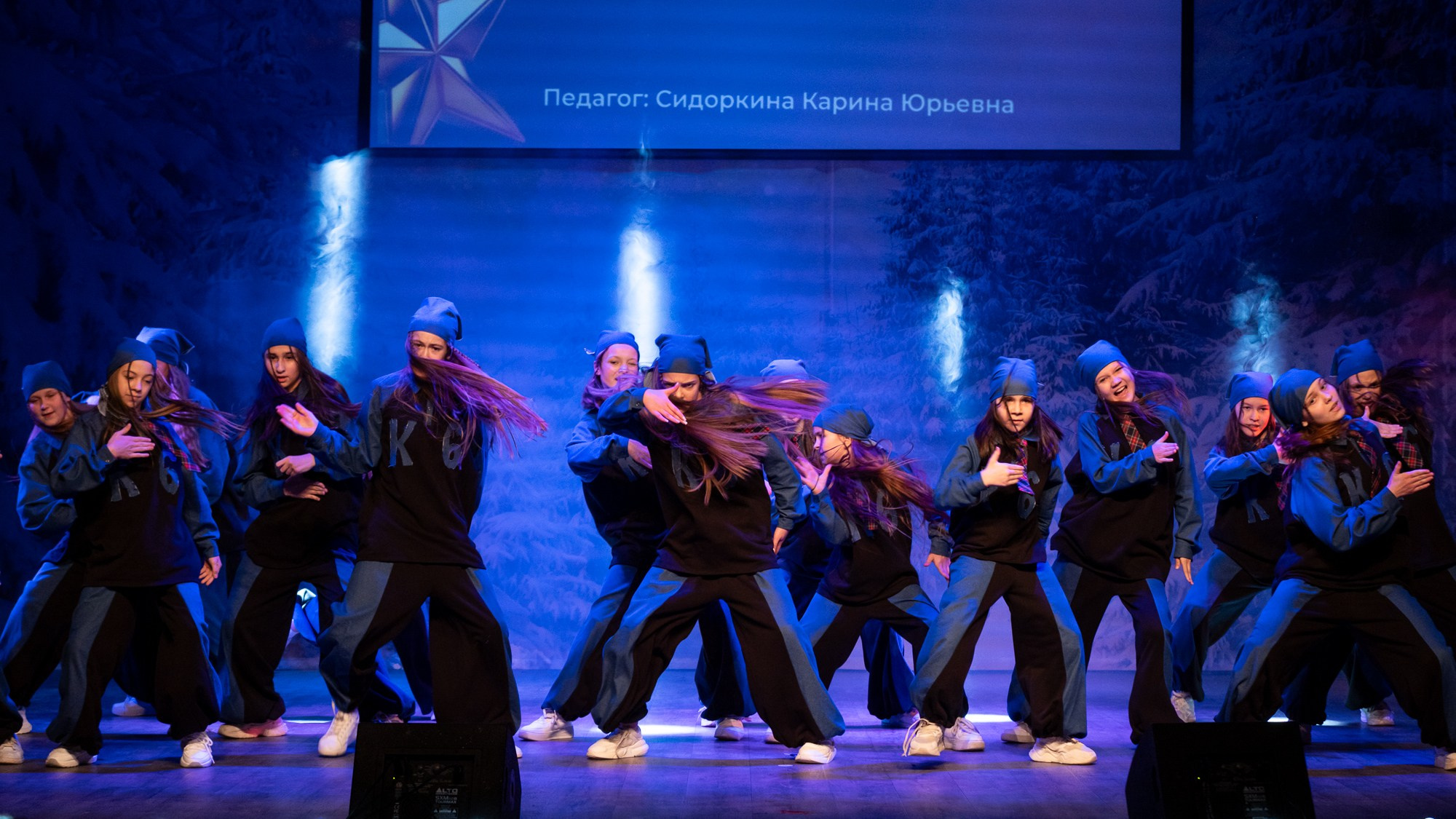 ОТЧЕТНЫЙ КОНЦЕРТ СТУДИИ ТАНЦА И ФИТНЕСА «TIME OF KINGS». Репортажный фотограф в Казани Павел Серпокрылов