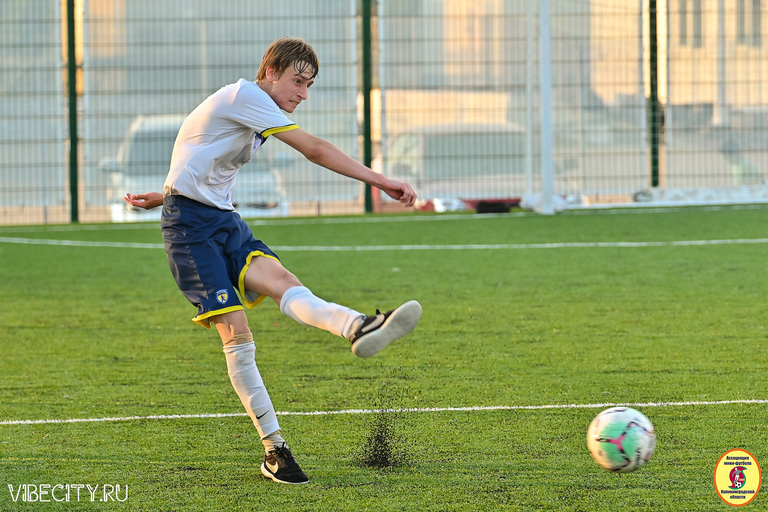 ИГРЫ МИНИ-ФУТБОЛЬНОЙ И КОРПОРАТИВНОЙ ЛИГИ. VIBECITY.RU Вайб Сити Ру Фоторепортажи Фотоотчеты Калининград