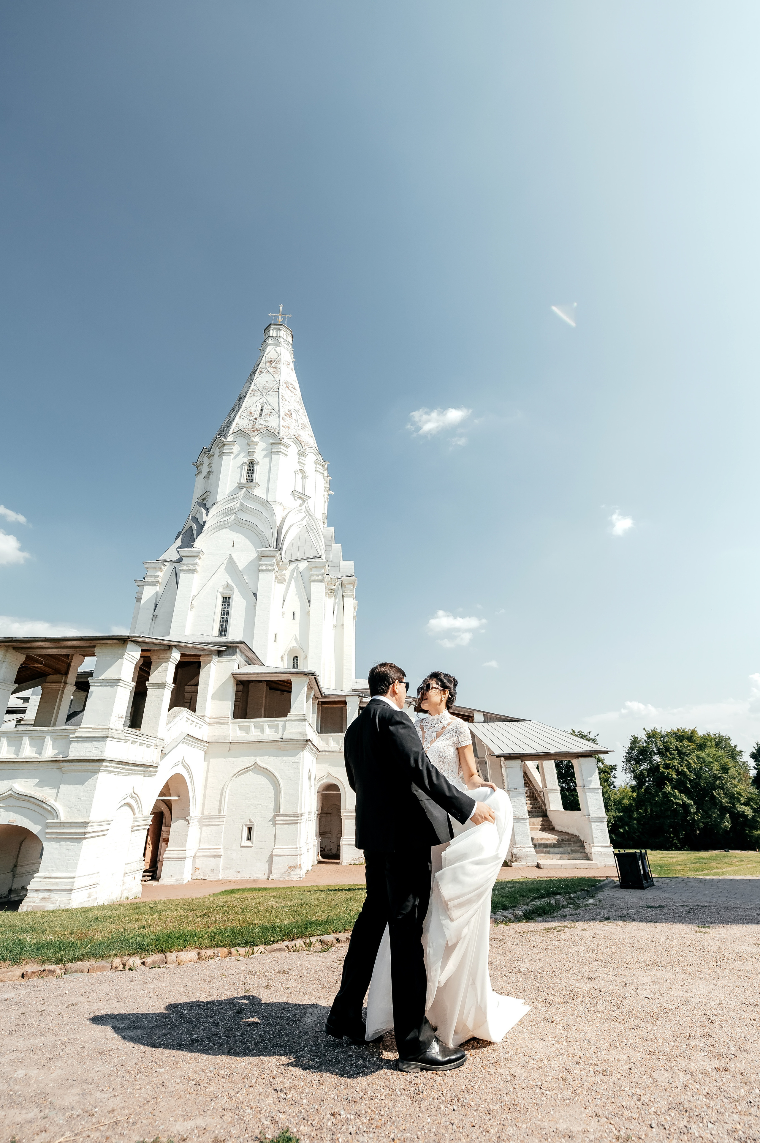 Дворец царя Алексея Михайловича в Коломенском. Свадьба. Свадебный и семейный фотограф Виктория Носачёва. Щелково, Москва и МО