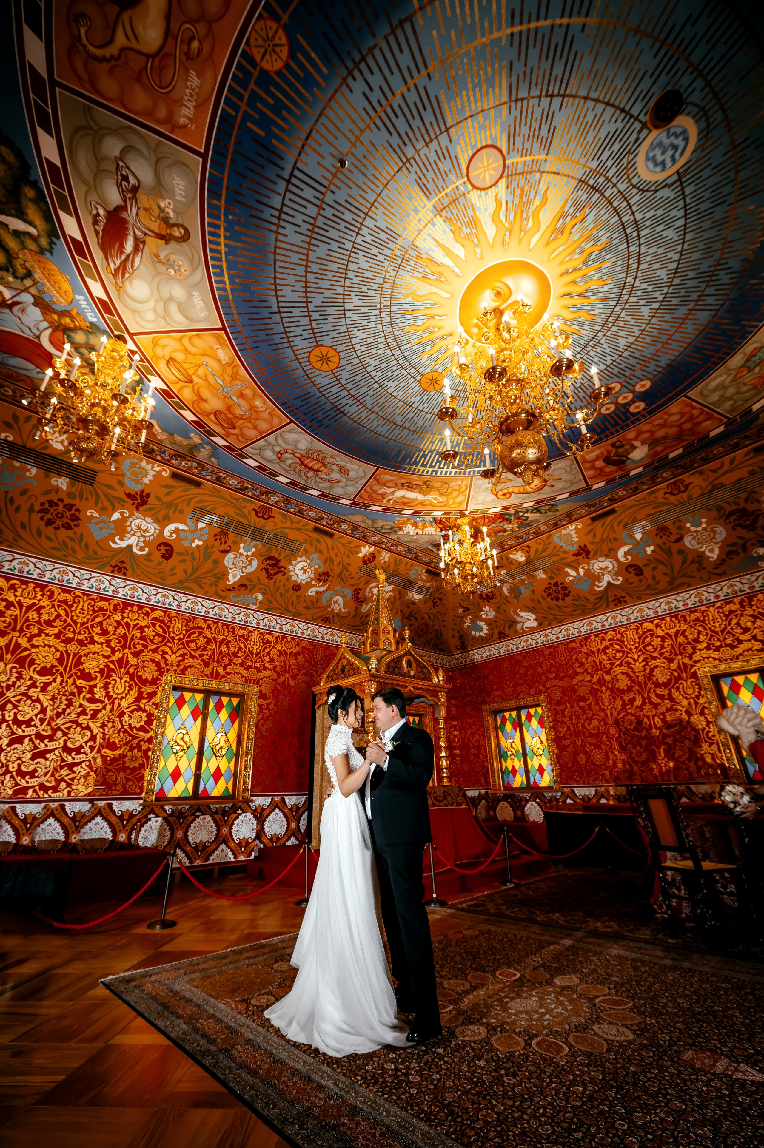 Дворец царя Алексея Михайловича в Коломенском. Свадьба. Свадебный и семейный фотограф Виктория Носачёва. Щелково, Москва и МО