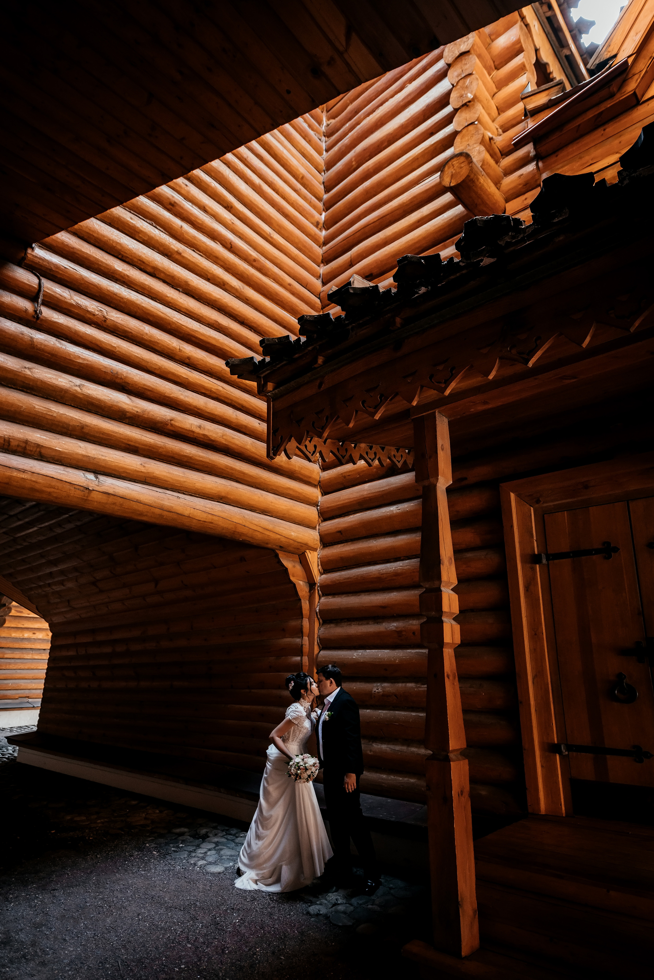 Дворец царя Алексея Михайловича в Коломенском. Свадьба. Свадебный и семейный фотограф Виктория Носачёва. Щелково, Москва и МО