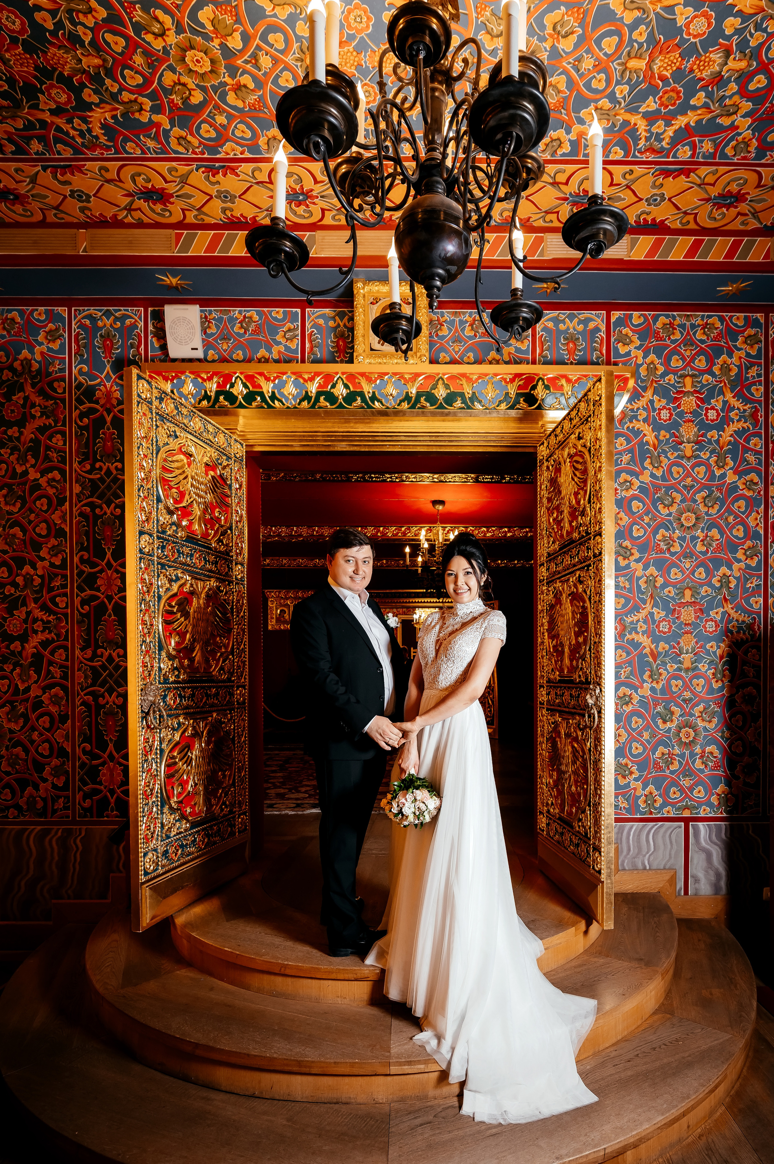 Дворец царя Алексея Михайловича в Коломенском. Свадьба. Свадебный и семейный фотограф Виктория Носачёва. Щелково, Москва и МО