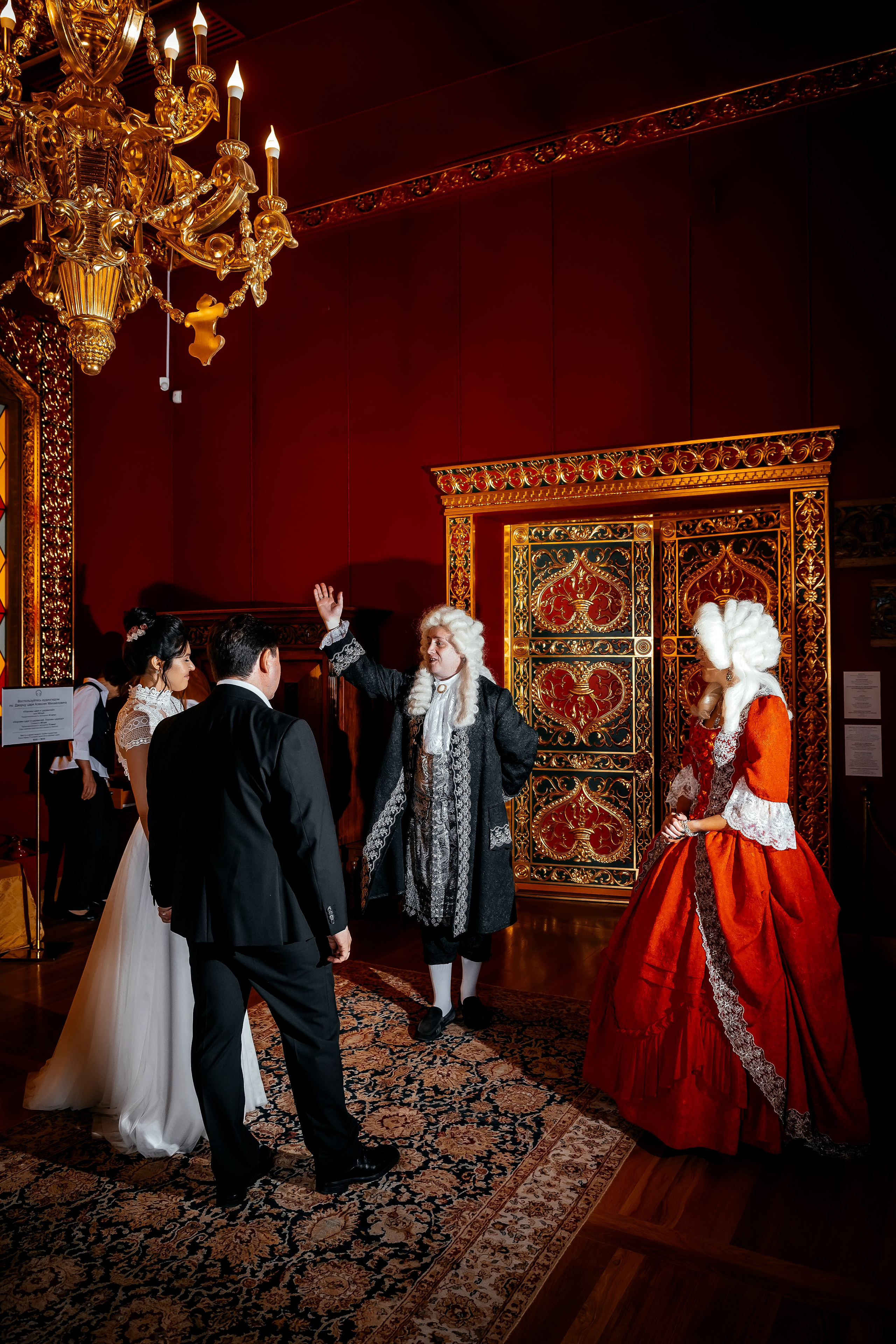 Дворец царя Алексея Михайловича в Коломенском. Свадьба. Свадебный и семейный фотограф Виктория Носачёва. Щелково, Москва и МО