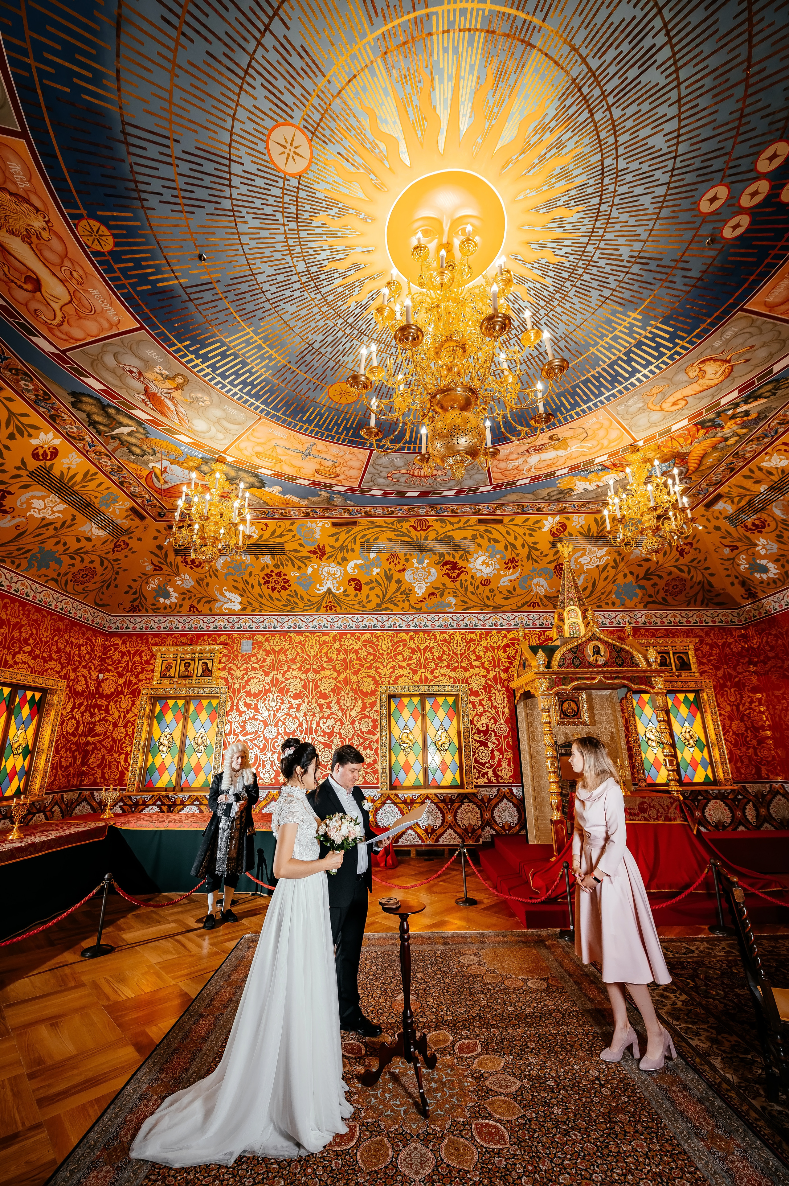 Дворец царя Алексея Михайловича в Коломенском. Свадьба. Свадебный и семейный фотограф Виктория Носачёва. Щелково, Москва и МО