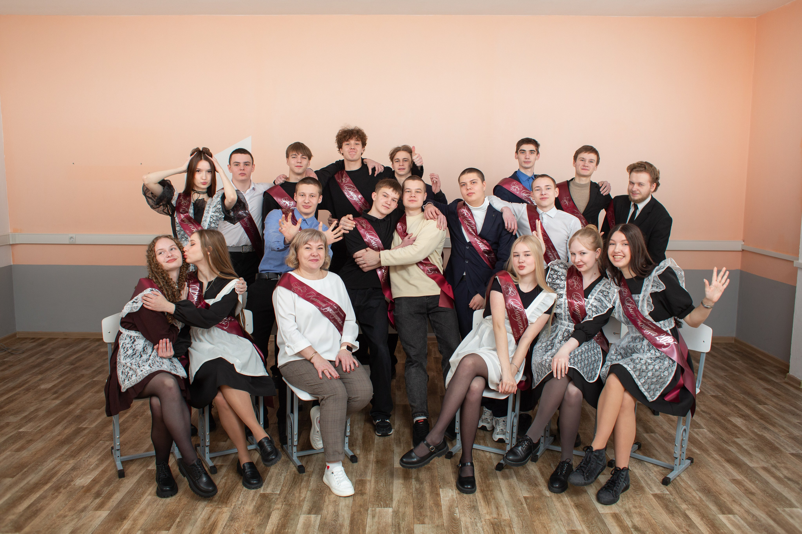 Выпускные альбомы для старших классов. Фотограф в Пермском крае Матвей Раттер