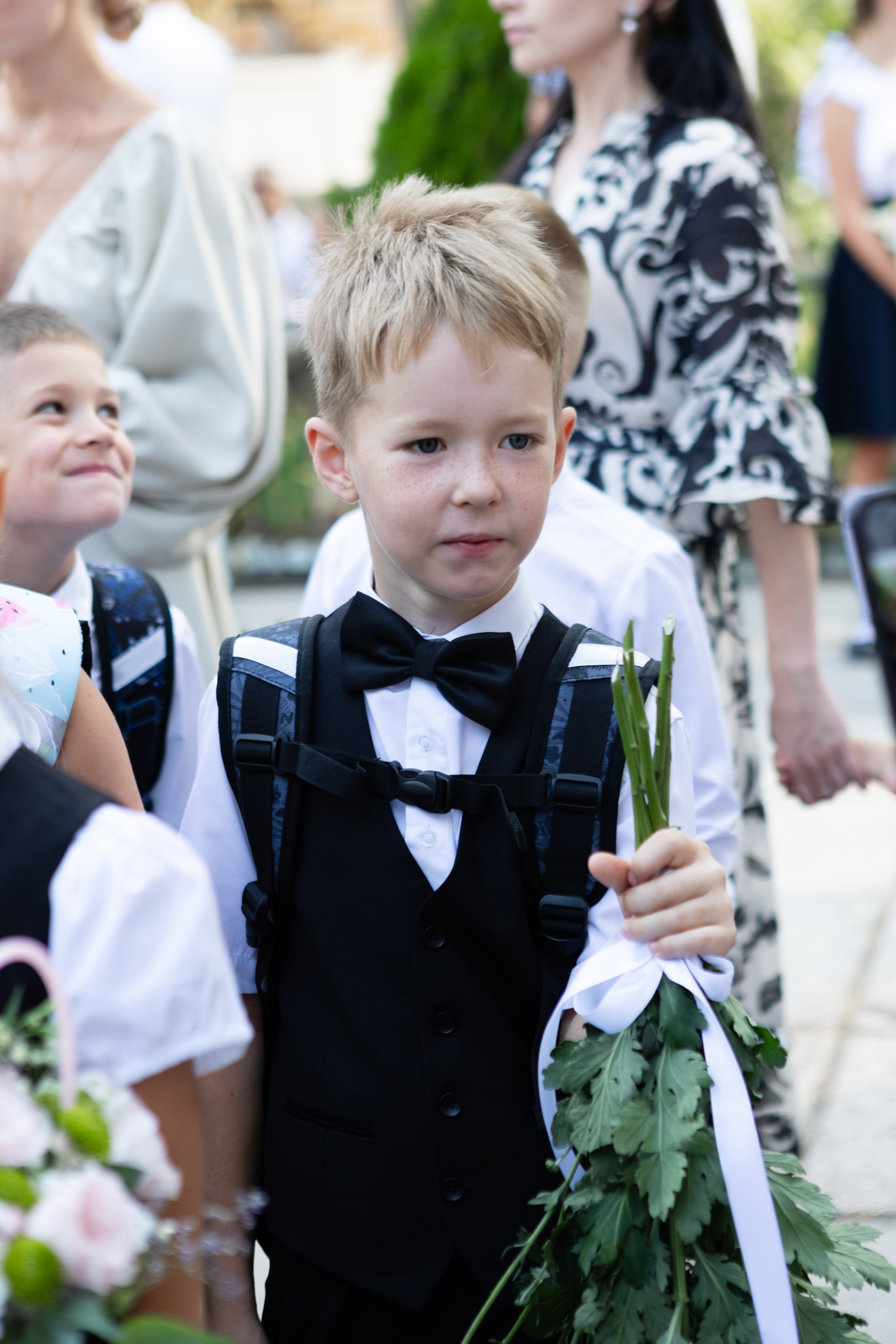 Первый раз — в первый класс. Фотосессия первоклассников 1 сентября. Свадебный фотограф, фотосъемка в Крыму, Севастополе, Симферополе, Ялте