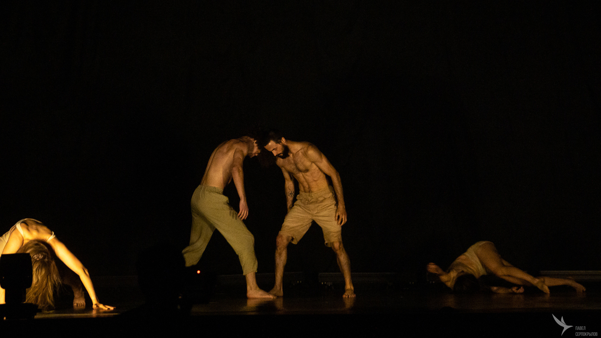 RE'ACTOR FEST. ВЕЧЕР СОВРЕМЕННОЙ ХОРЕОГРАФИИ. Репортажный фотограф в Казани Павел Серпокрылов