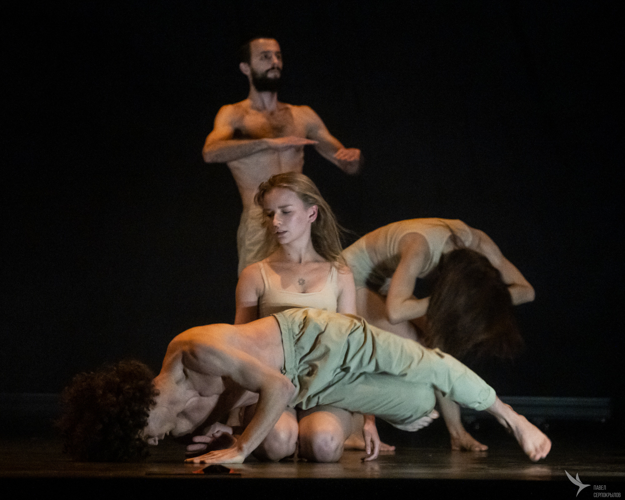 RE'ACTOR FEST. ВЕЧЕР СОВРЕМЕННОЙ ХОРЕОГРАФИИ. Репортажный фотограф в Казани Павел Серпокрылов
