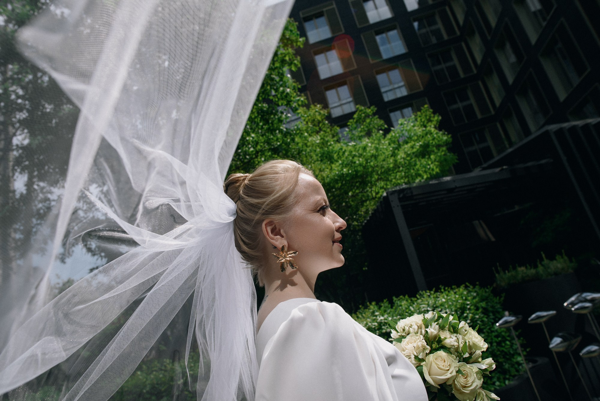 Свадебный фотограф в Тюмени — Фотосессия Павла и Марии на Набережной. Портретный фотограф Тюмень Дарья Мустафина