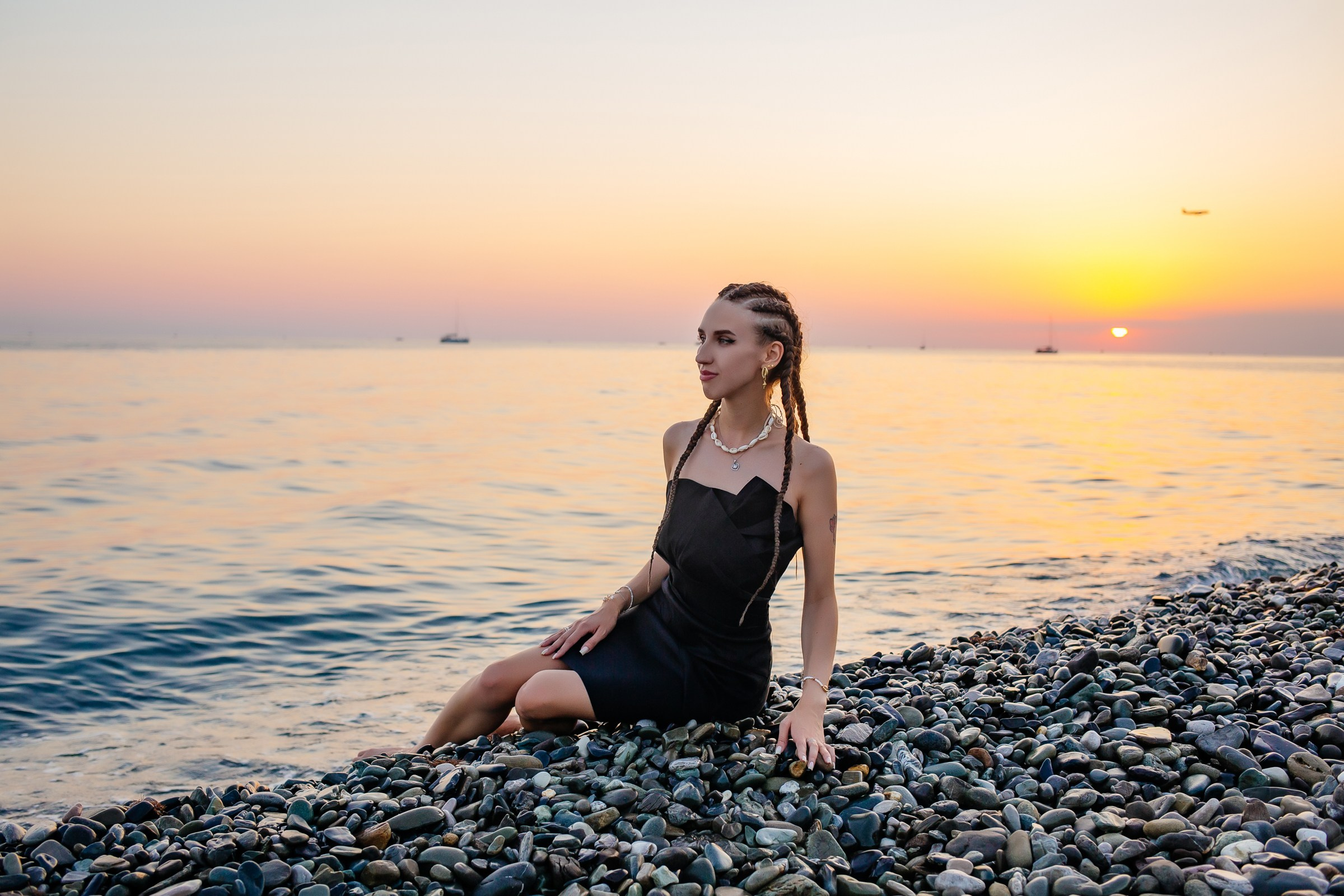 Лавстори фотосессия на закате в Адлере. Фотограф Сочи Адлер. Солькаева Анастасия