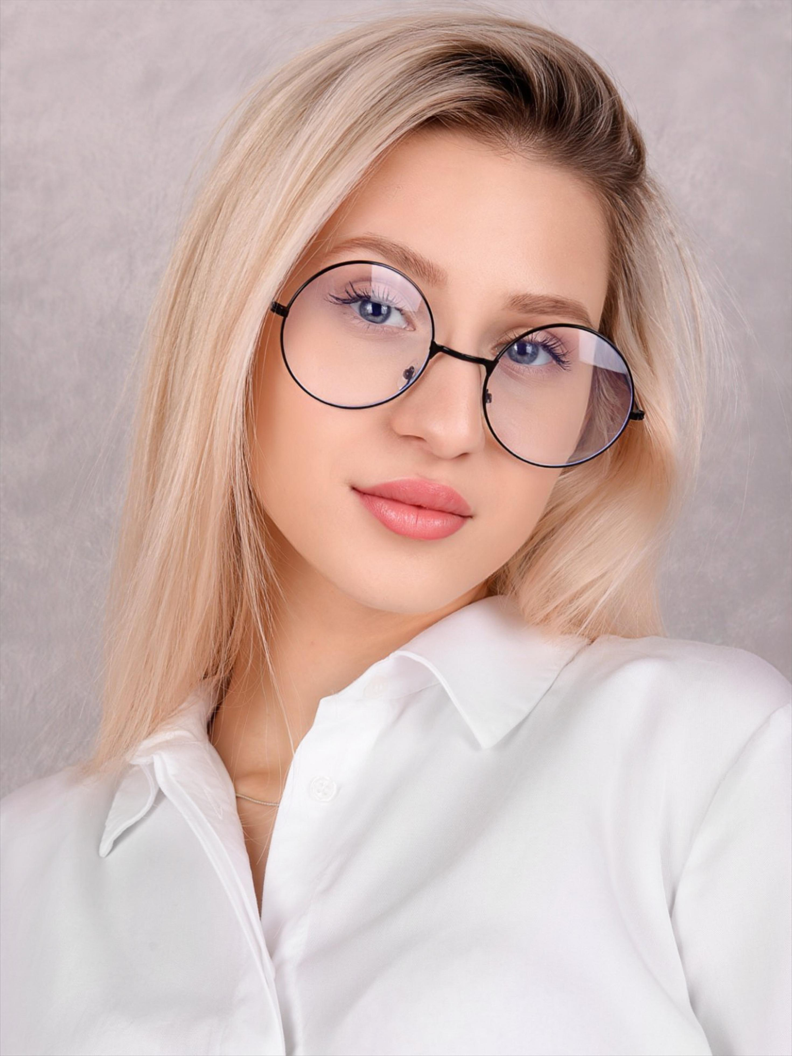 Ульяна — модель для маркетплейсов. ТМ Продакшн — Съемка для маркетплейсов в Москве