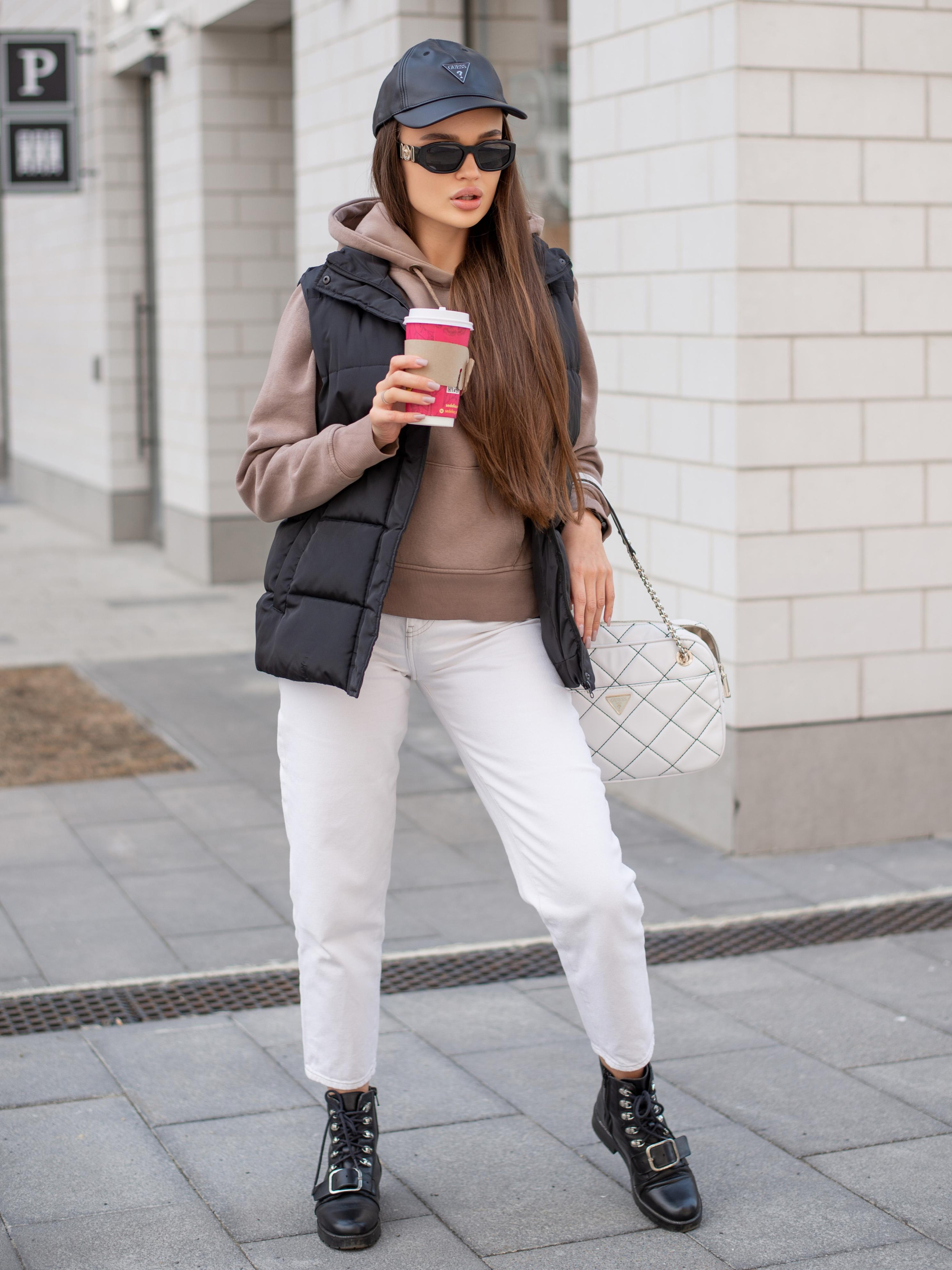 Евгения — модель для маркетплейсов. ТМ Продакшн — Съемка для маркетплейсов в Москве