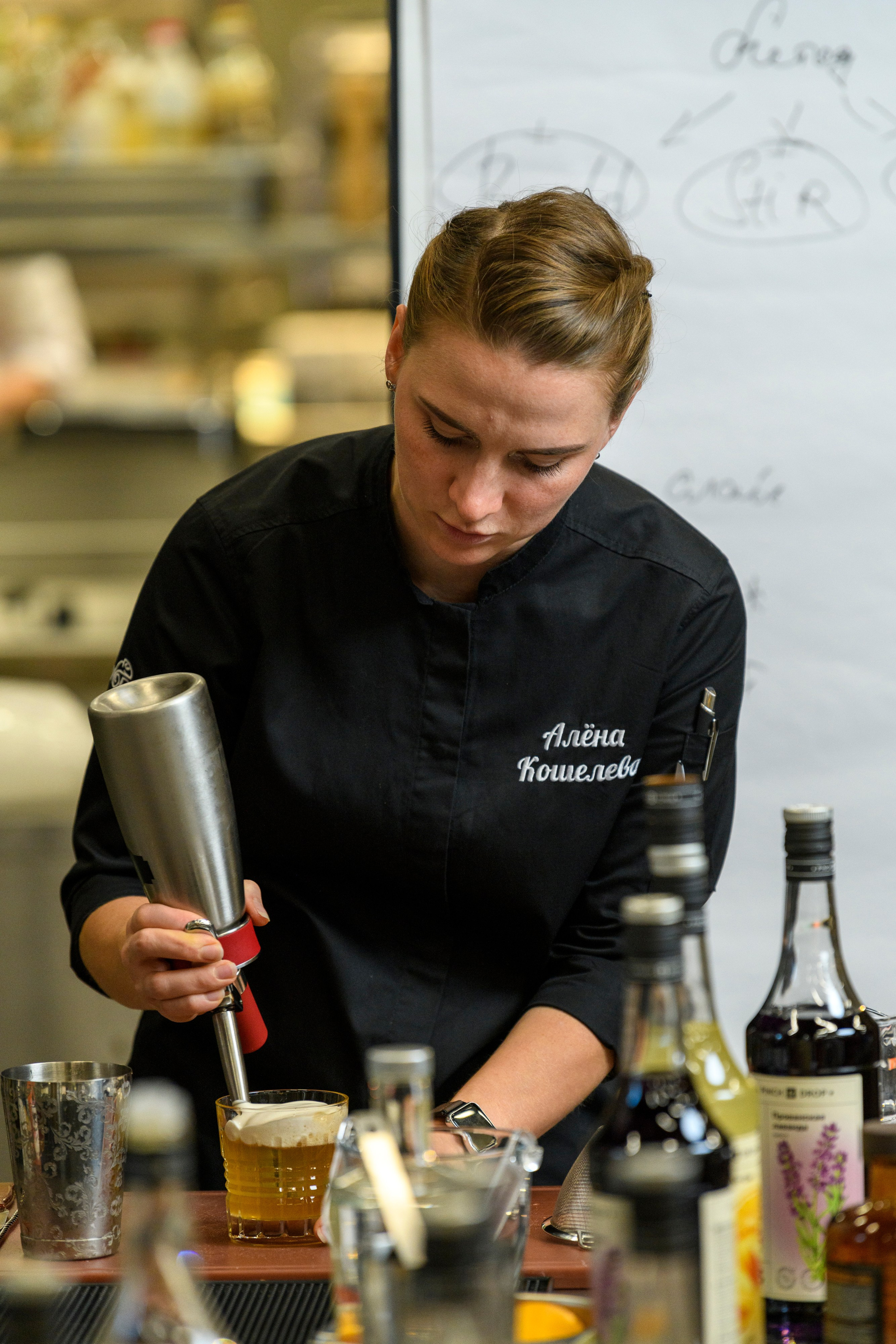 Бар — моя сцена: история Алены Кошелевой. Создание обучающих видеороликов Puponin Production