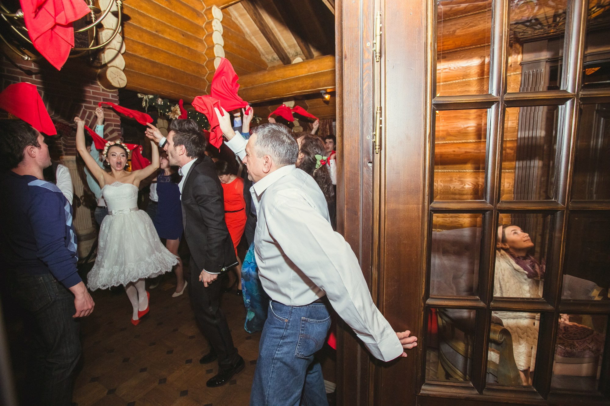 Зимняя свадьба в русских традициях. Семейный, портретный и свадебный фотограф в Санкт-Петербурге и Москве