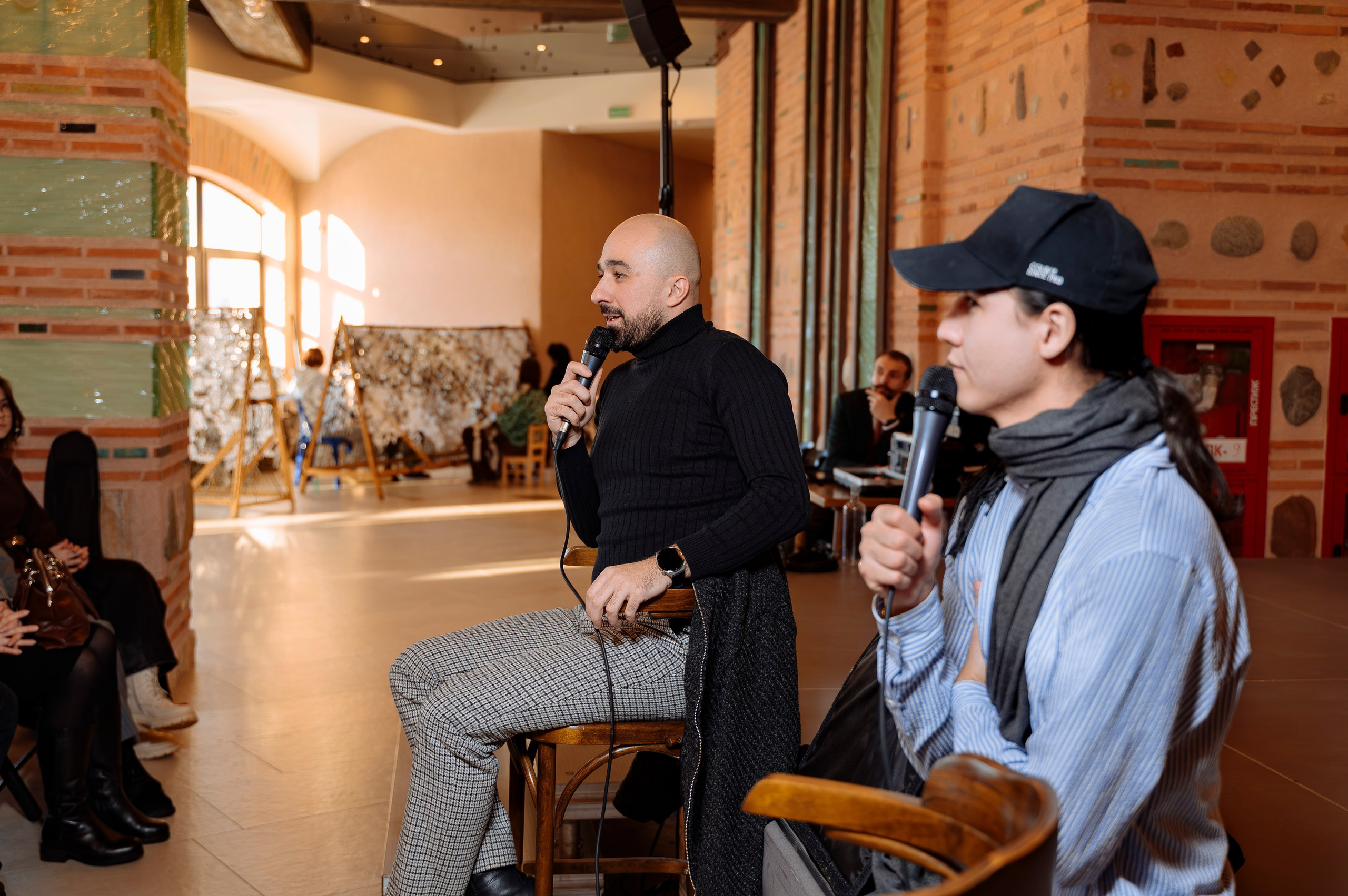 ФАН встреча участников проекта FACTOR.BY: Ибрагима Карасова и Шамхала Хачатуряна. Фотограф Беларусь — Ольга Шаповалова (Жардецкая)