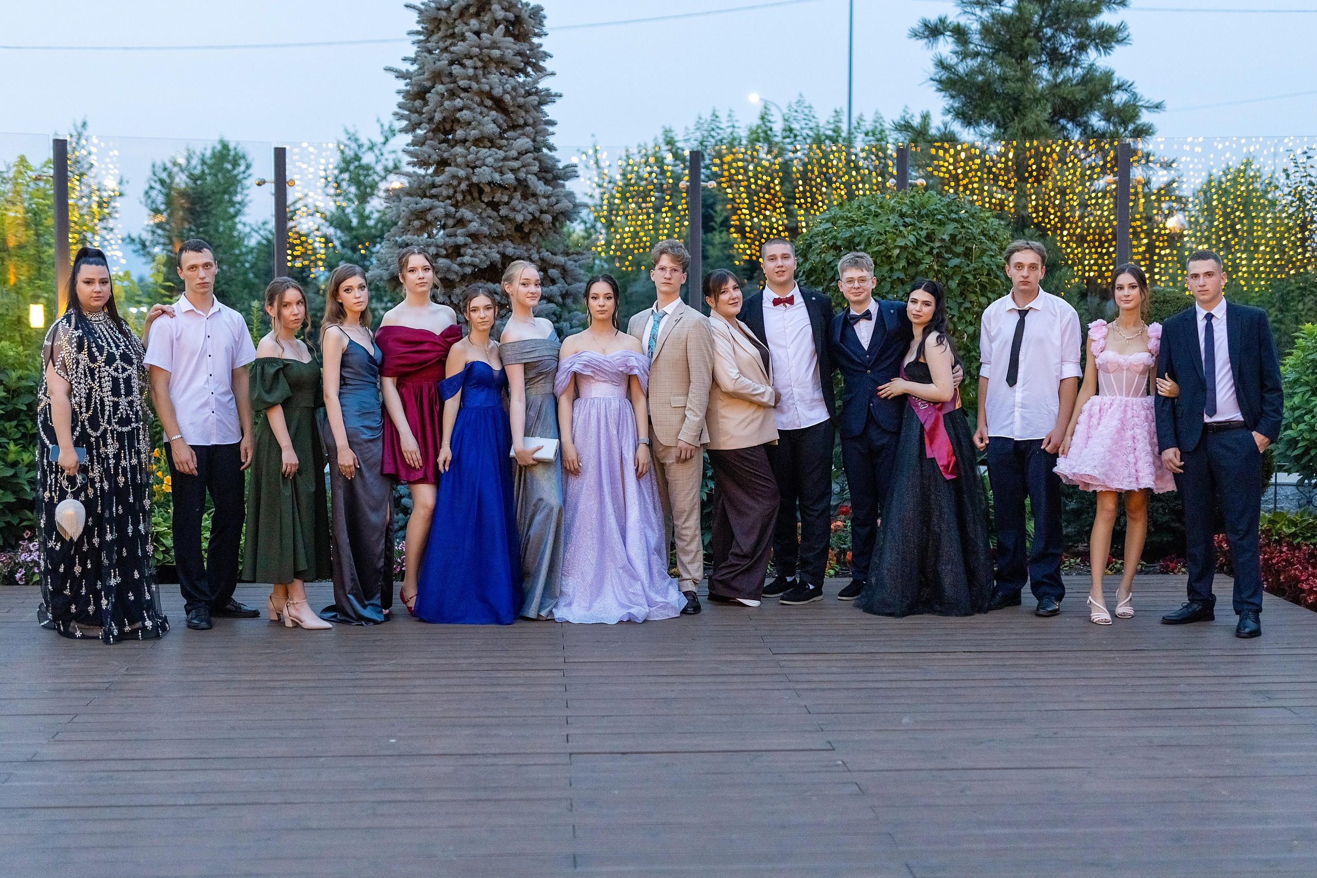 Выпускной. Школа 22, 11 класс. Стильный выпускной альбом Владивосток фотограф Вероника Мигачева