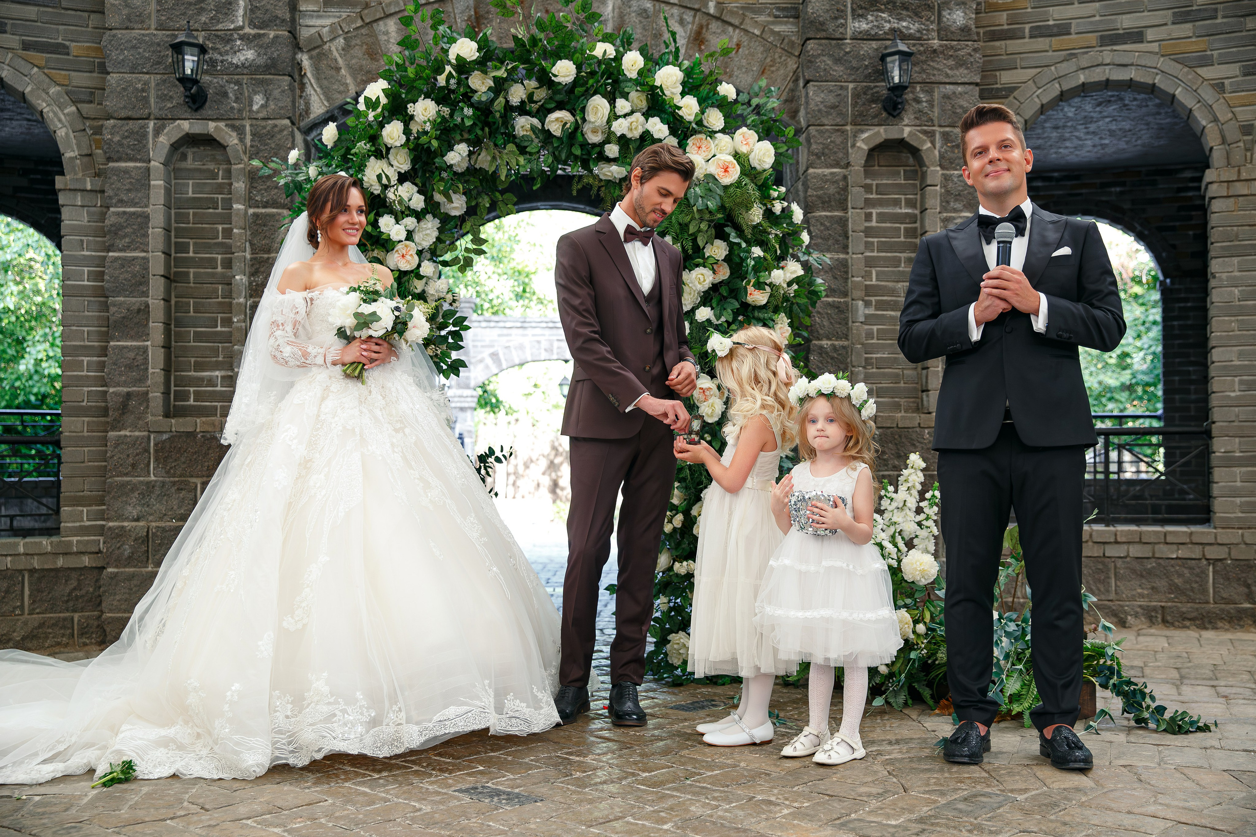 Свадебная фотосессия в парк отеле Немчиновка. Свадебный фотограф Москва и МО Сергей Киржаев