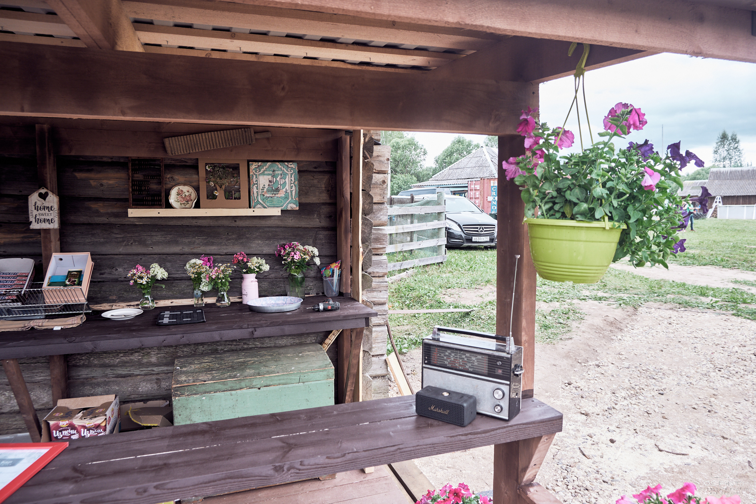 Сарай бар. Фотографъ Сергѣевъ. Поймать мгновеніе