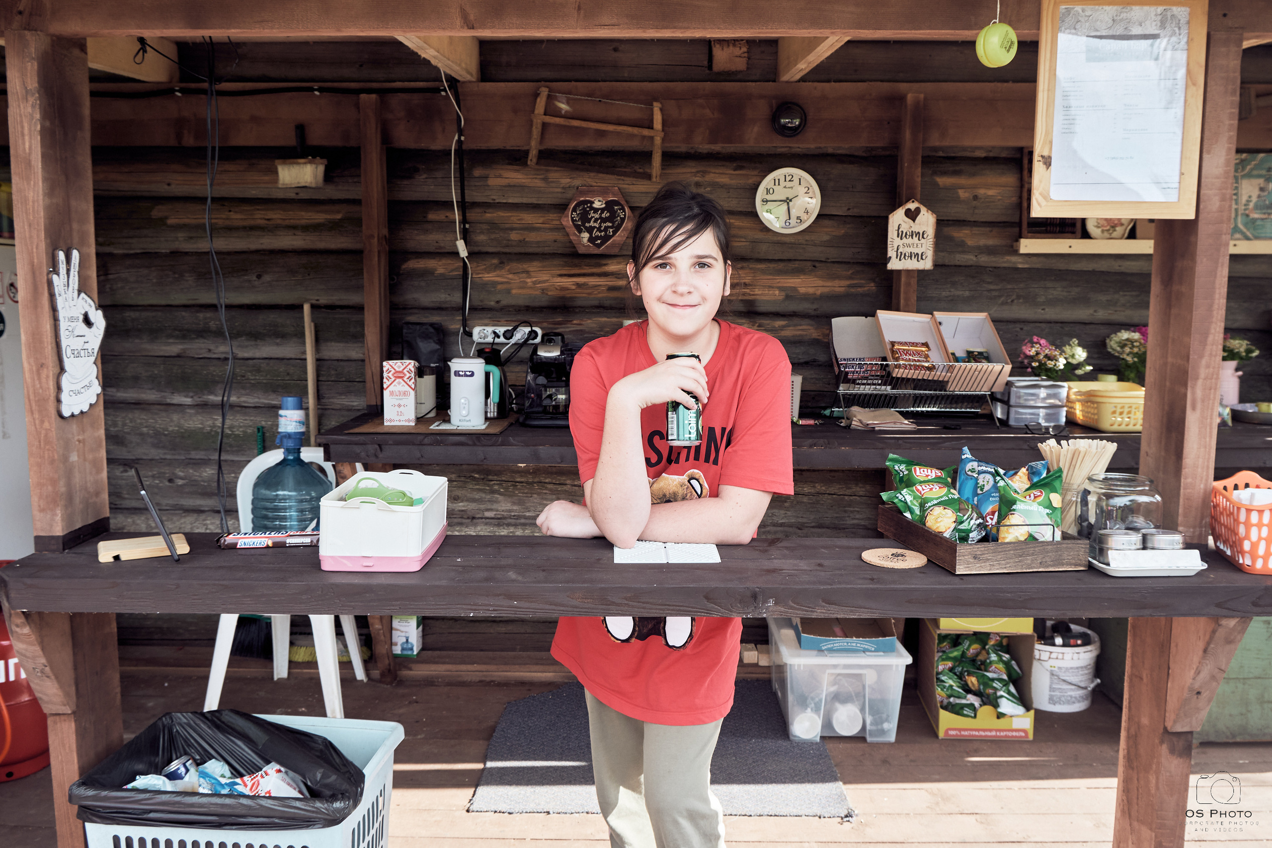 Сарай бар. Фотографъ Сергѣевъ. Поймать мгновеніе