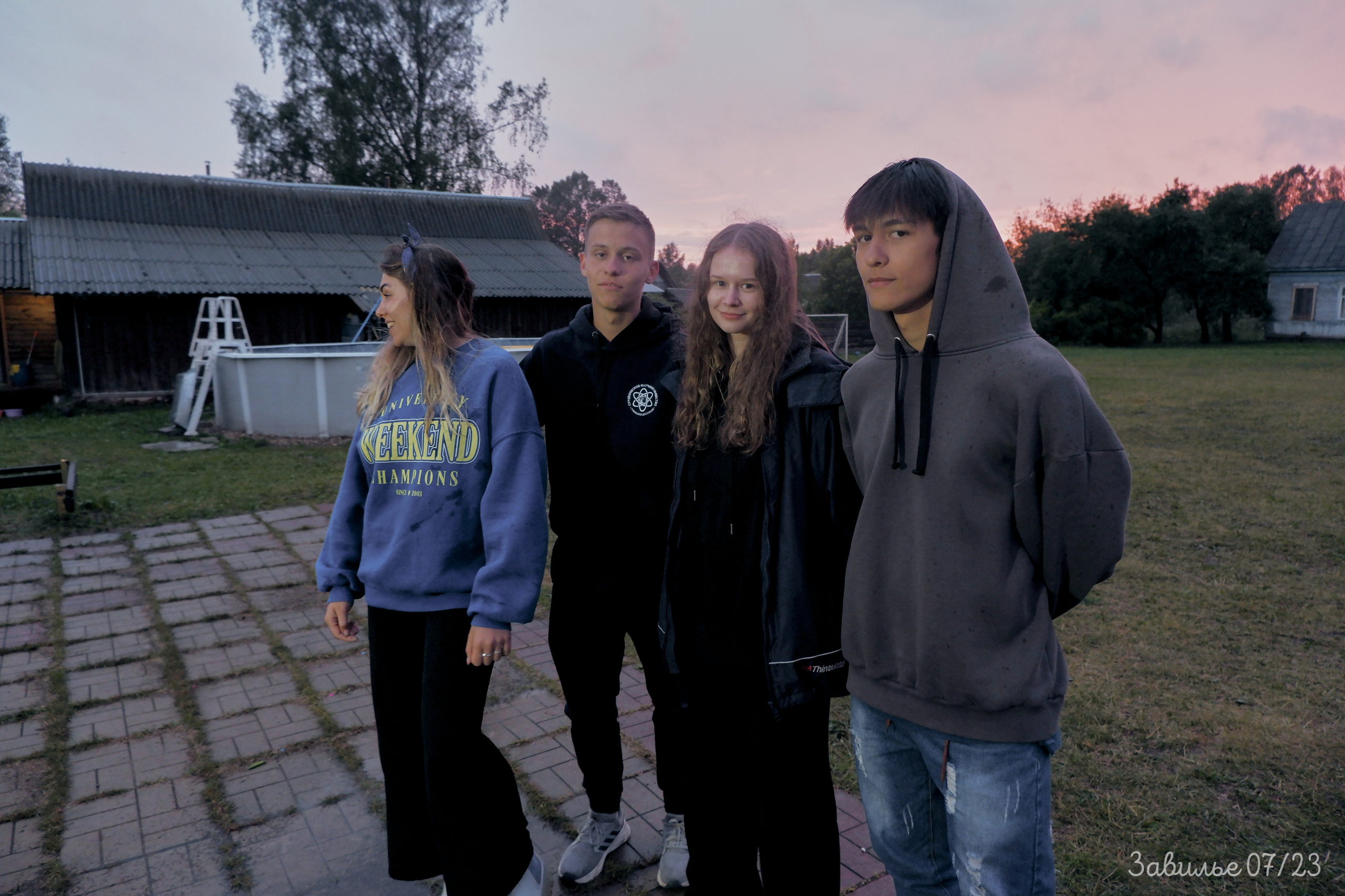 Сарай бар. Фотографъ Сергѣевъ. Поймать мгновеніе