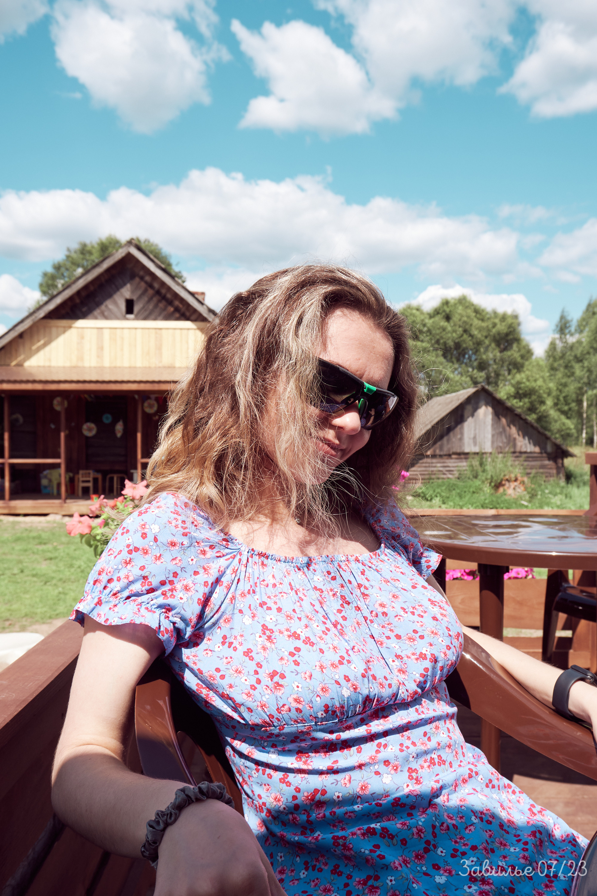 Сарай бар. Фотографъ Сергѣевъ. Поймать мгновеніе