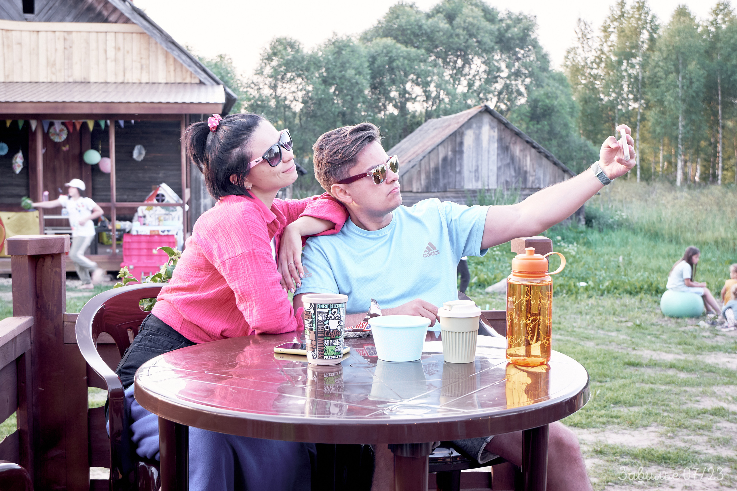 Сарай бар. Фотографъ Сергѣевъ. Поймать мгновеніе