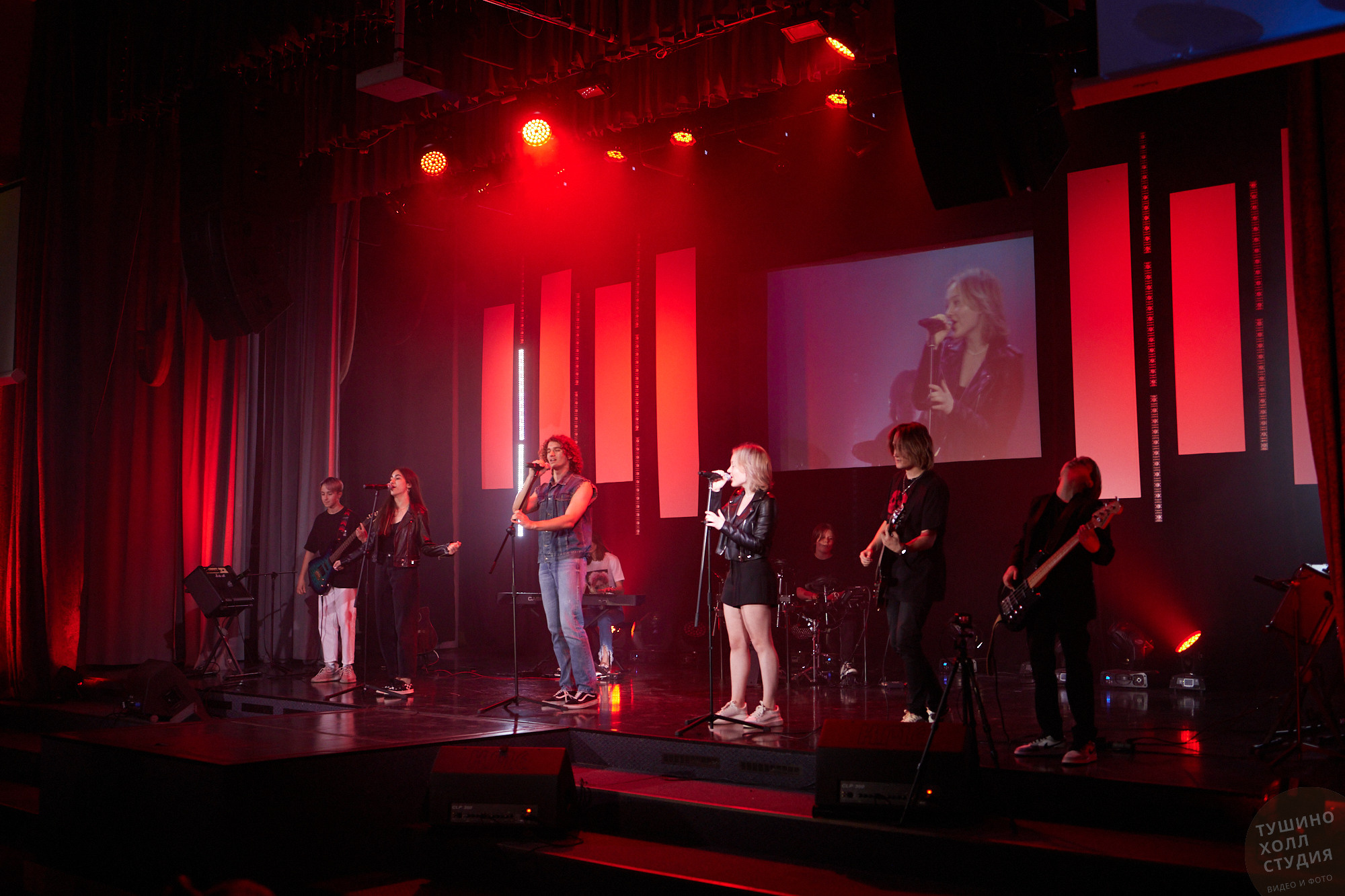 Laslo Dolinski Studio. Концерт в «Тушино Холл». Фотографъ Сергѣевъ. Поймать мгновеніе