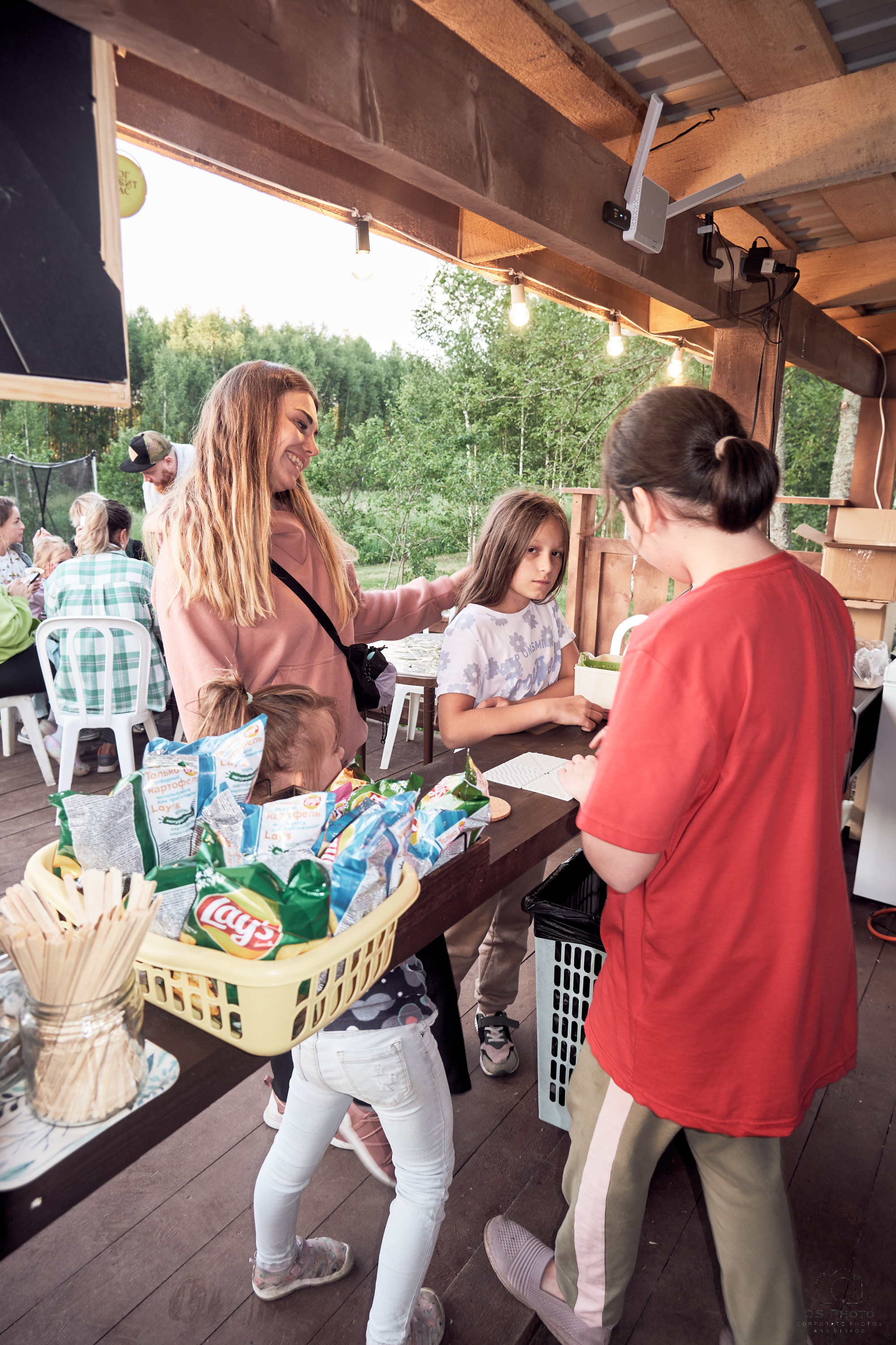 Сарай бар. Фотографъ Сергѣевъ. Поймать мгновеніе