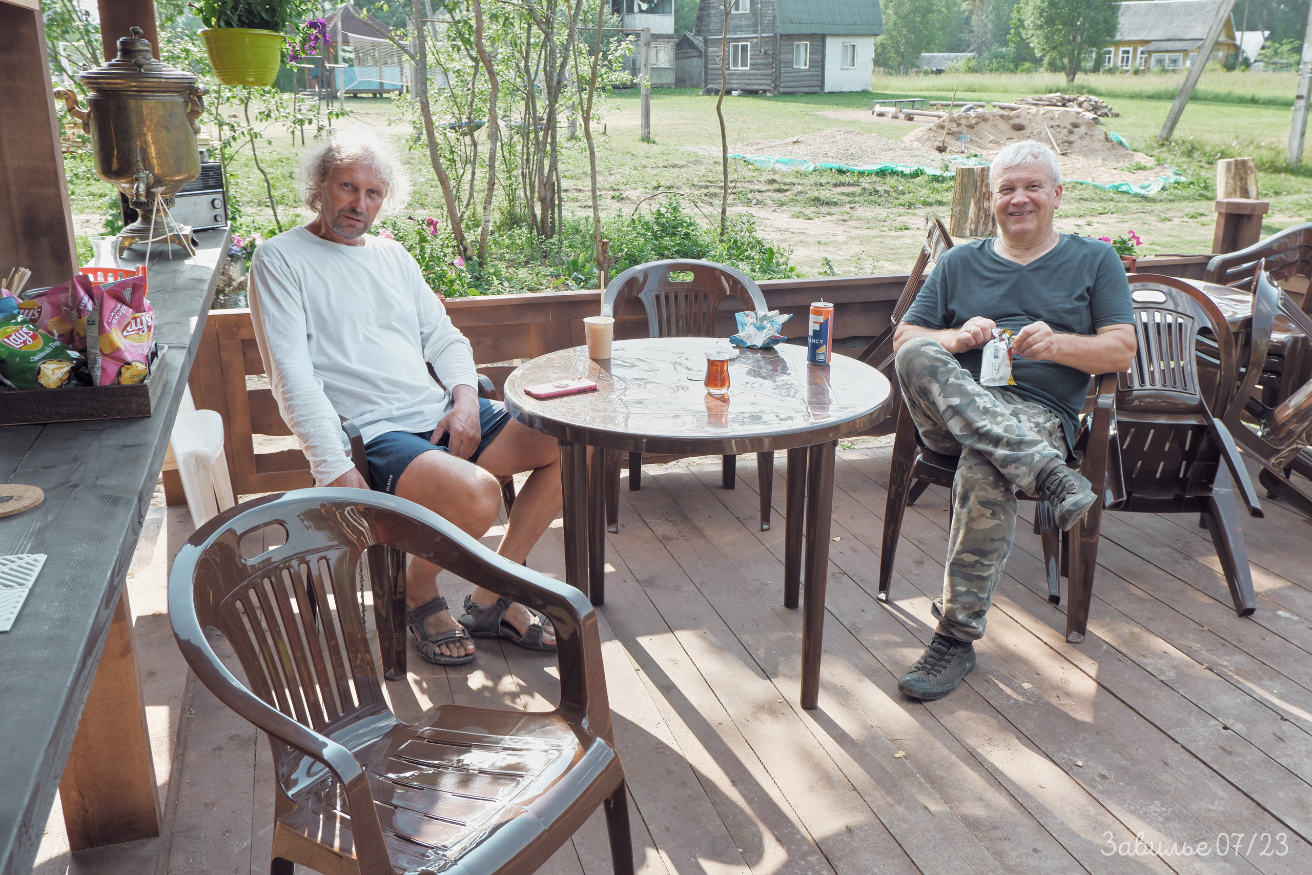 Сарай бар. Фотографъ Сергѣевъ. Поймать мгновеніе