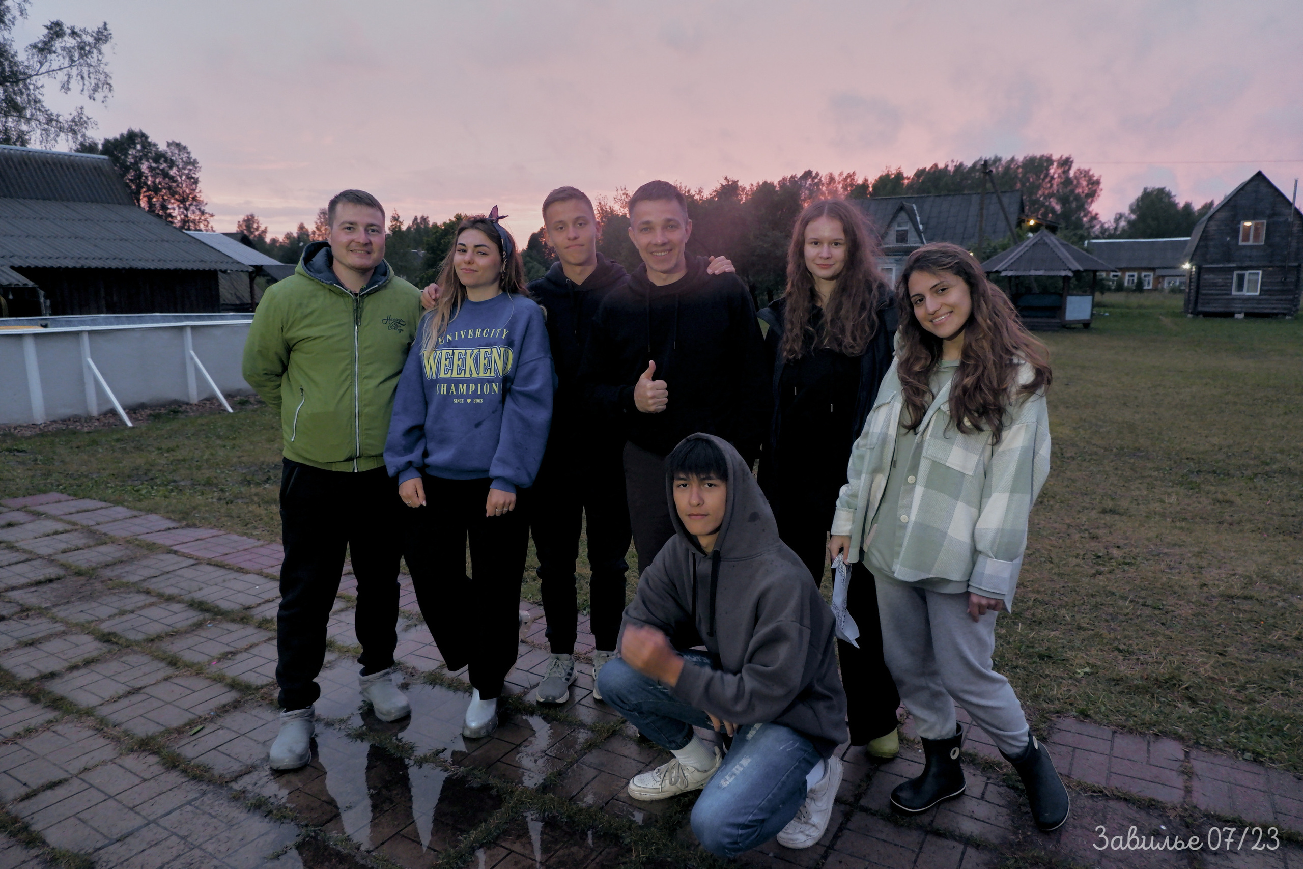 Сарай бар. Фотографъ Сергѣевъ. Поймать мгновеніе