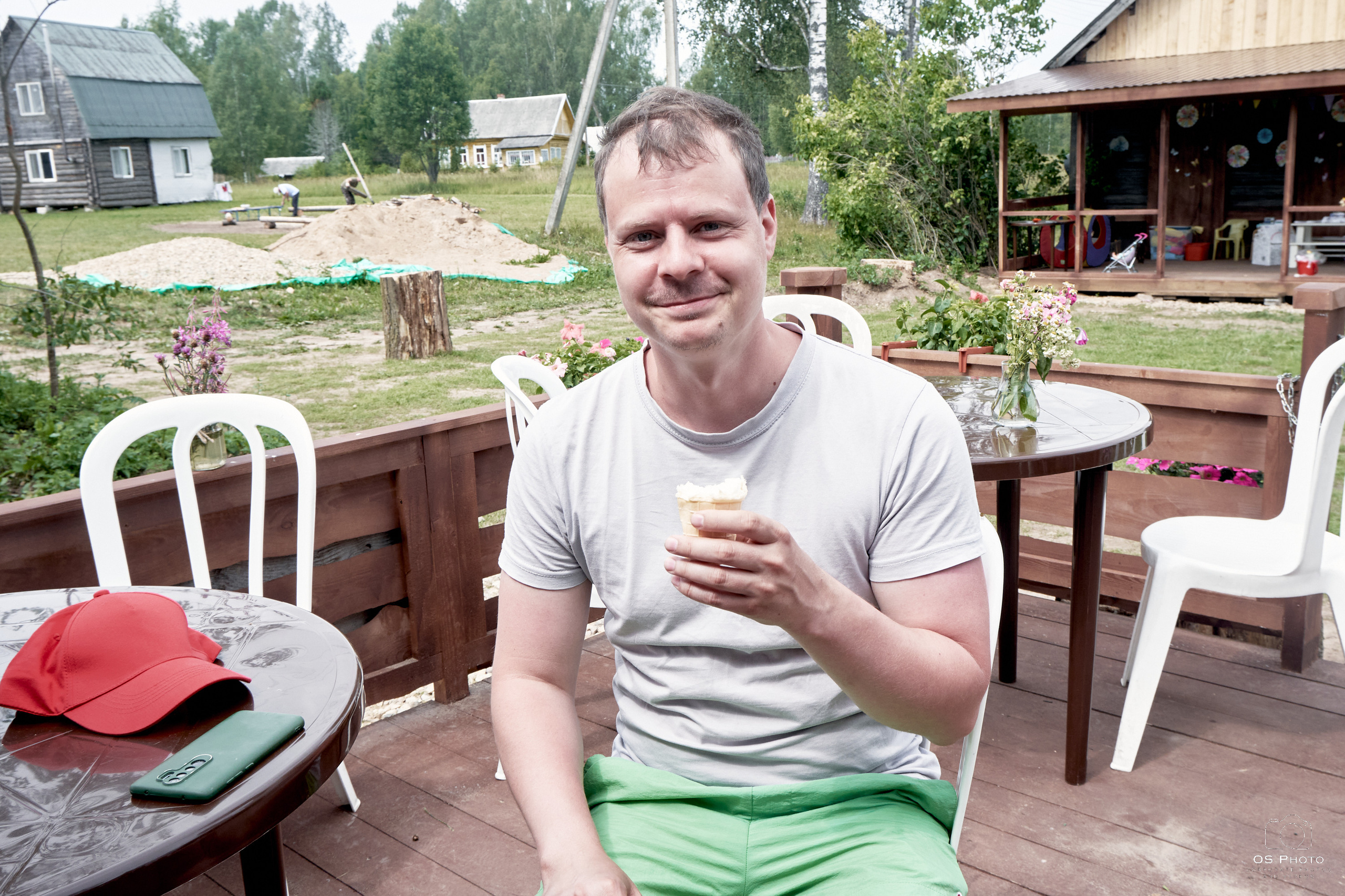 Сарай бар. Фотографъ Сергѣевъ. Поймать мгновеніе