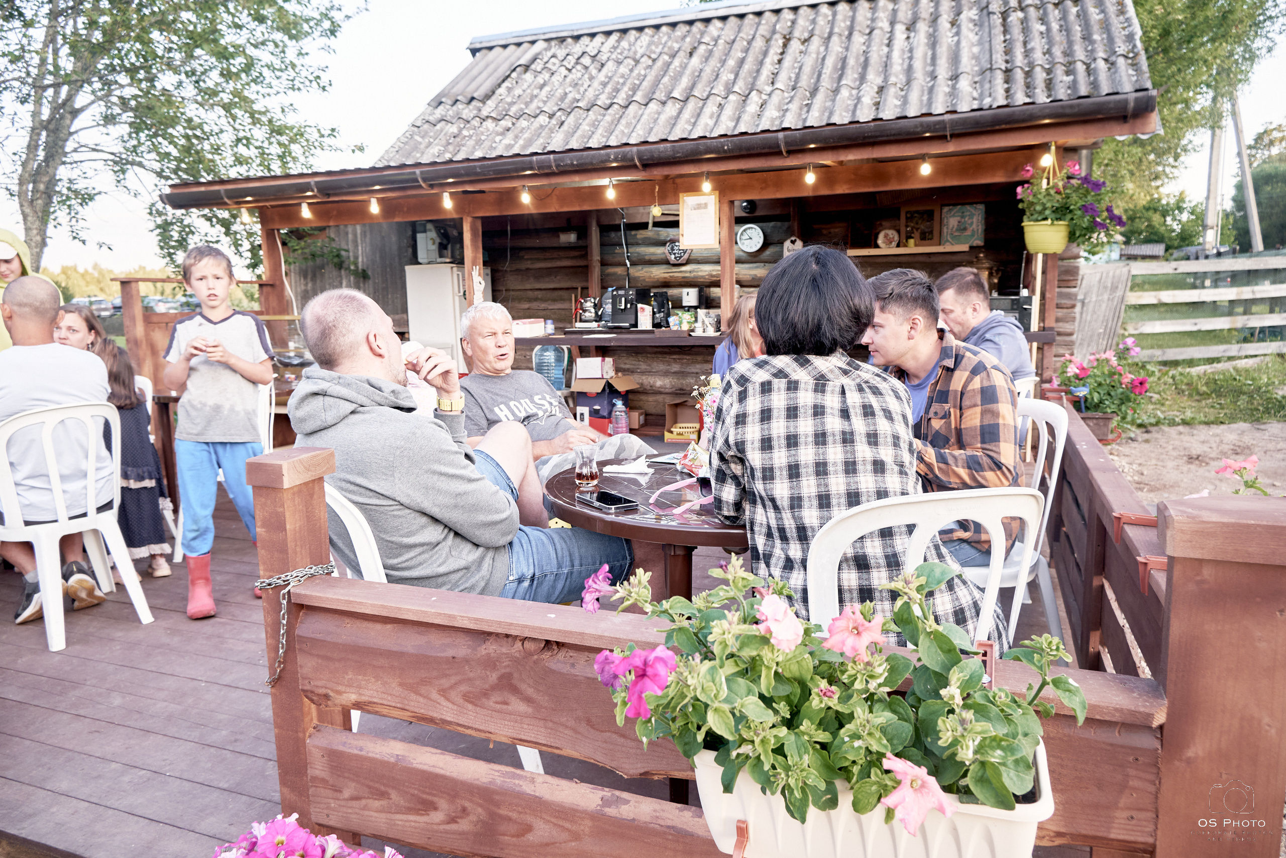 Сарай бар. Фотографъ Сергѣевъ. Поймать мгновеніе