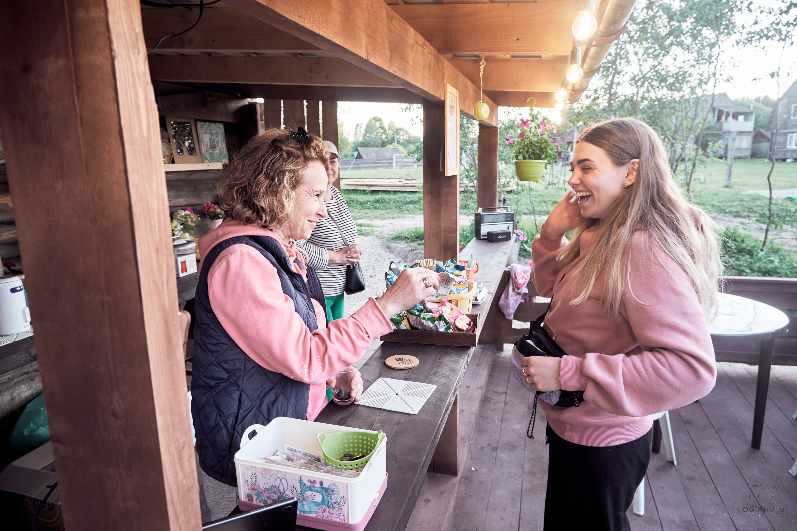 Сарай бар. Фотографъ Сергѣевъ. Поймать мгновеніе