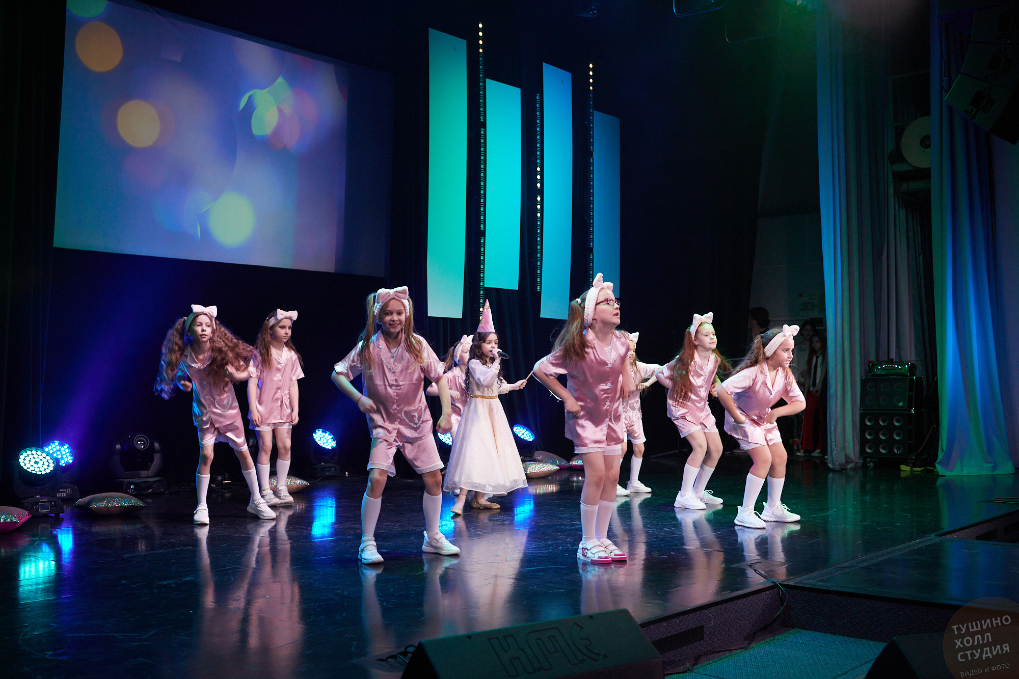 Laslo Dolinski Studio. Концерт в «Тушино Холл». Фотографъ Сергѣевъ. Поймать мгновеніе