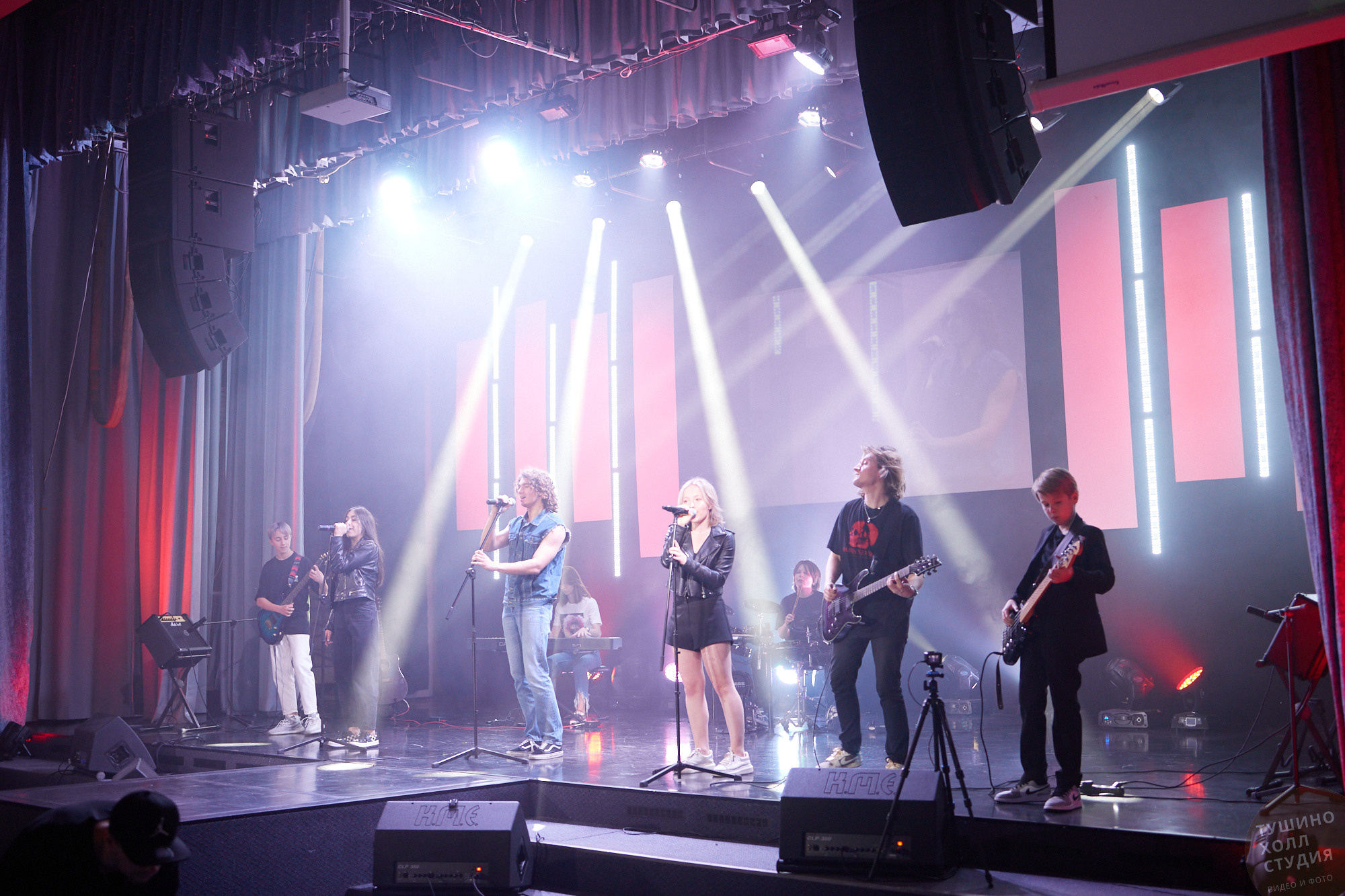 Laslo Dolinski Studio. Концерт в «Тушино Холл». Фотографъ Сергѣевъ. Поймать мгновеніе