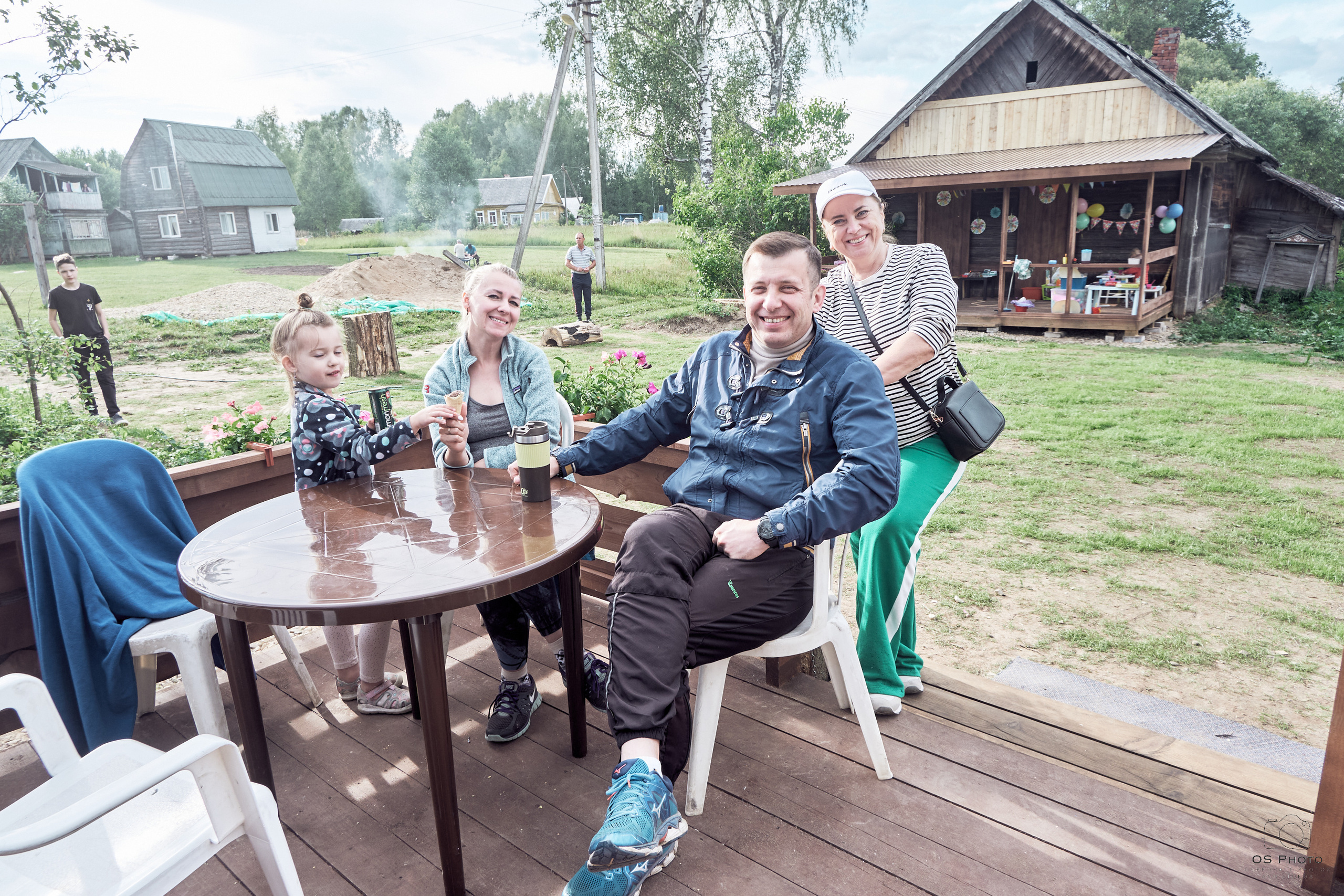 Сарай бар. Фотографъ Сергѣевъ. Поймать мгновеніе