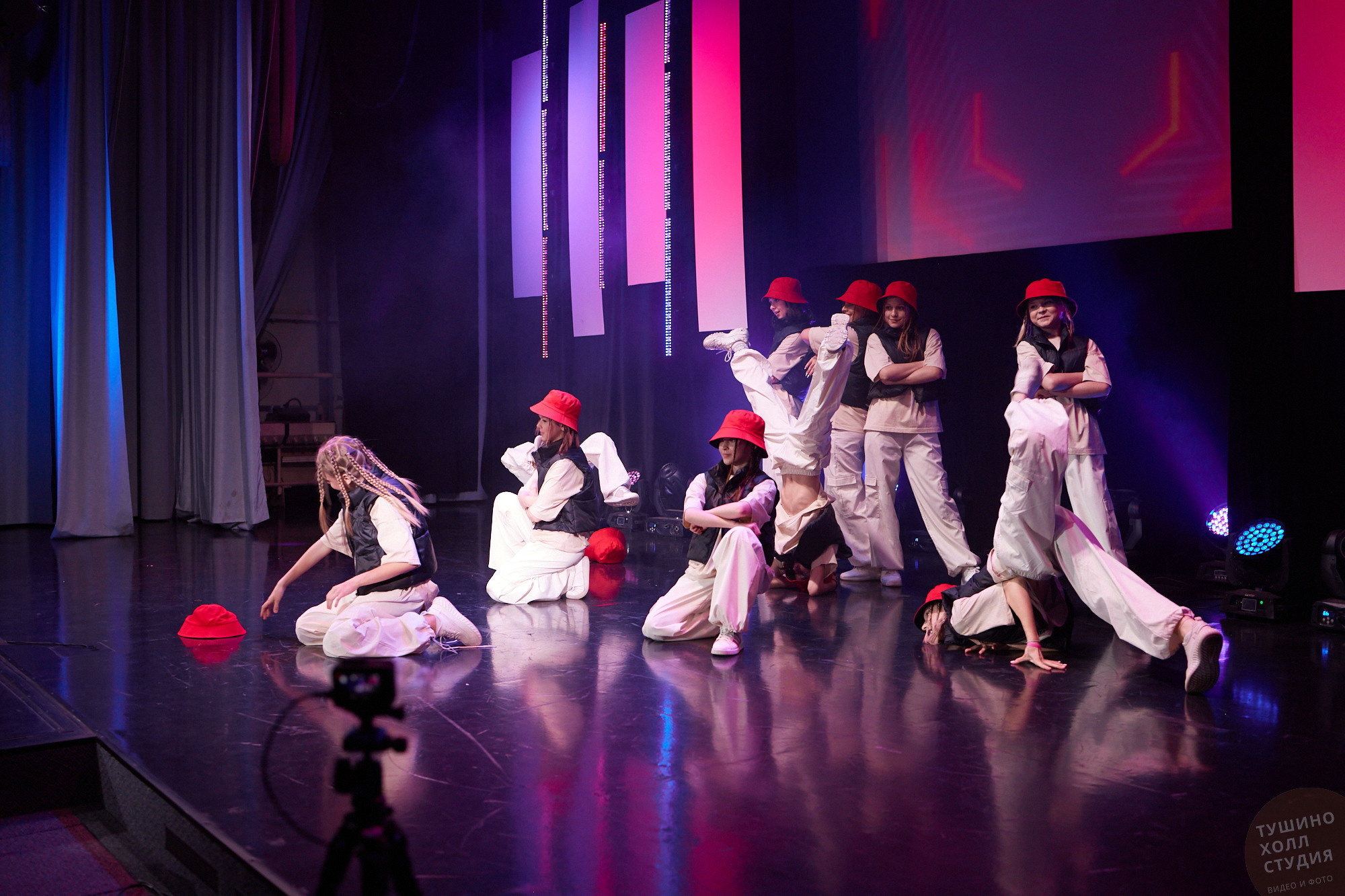 Laslo Dolinski Studio. Концерт в «Тушино Холл». Фотографъ Сергѣевъ. Поймать мгновеніе