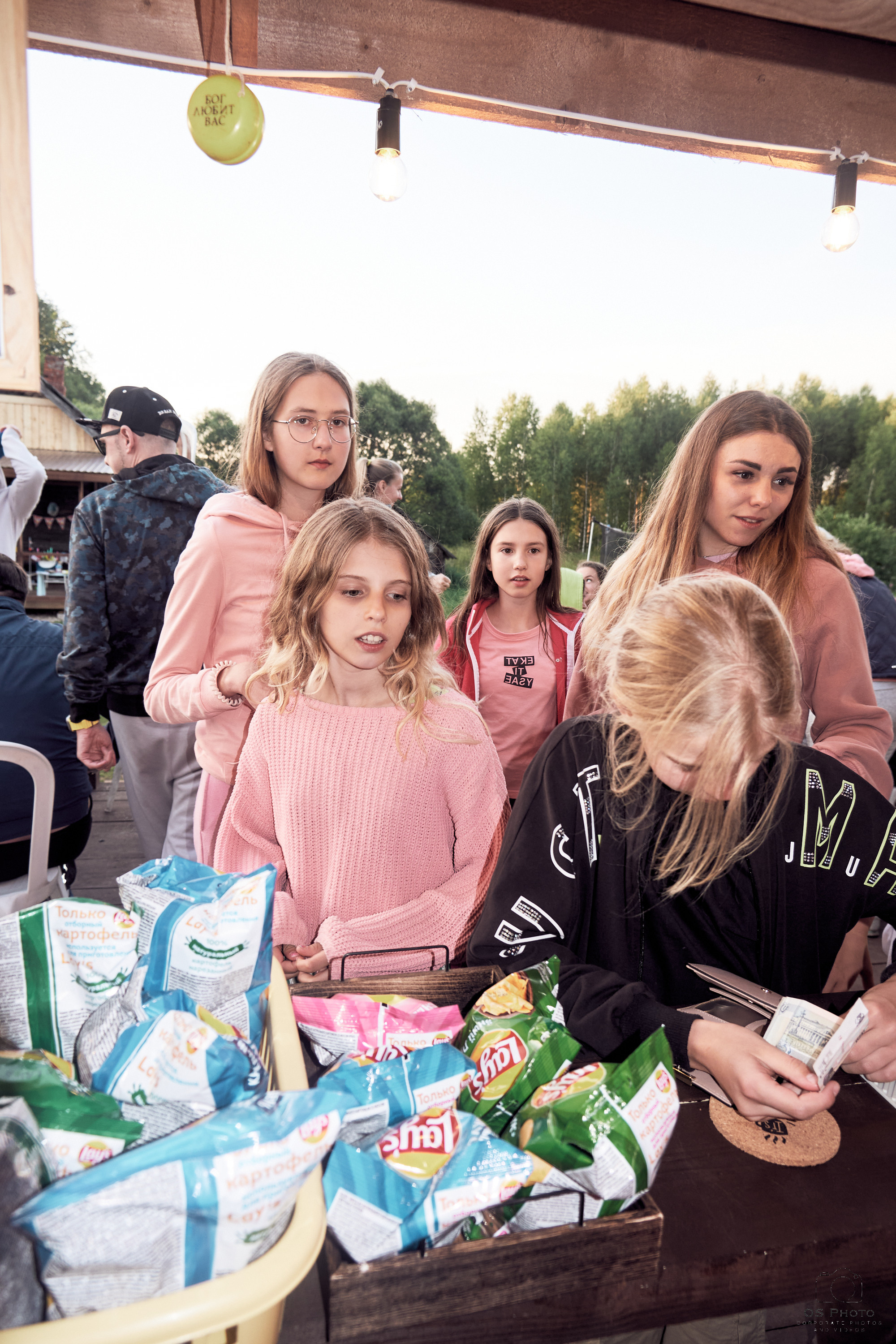 Сарай бар. Фотографъ Сергѣевъ. Поймать мгновеніе