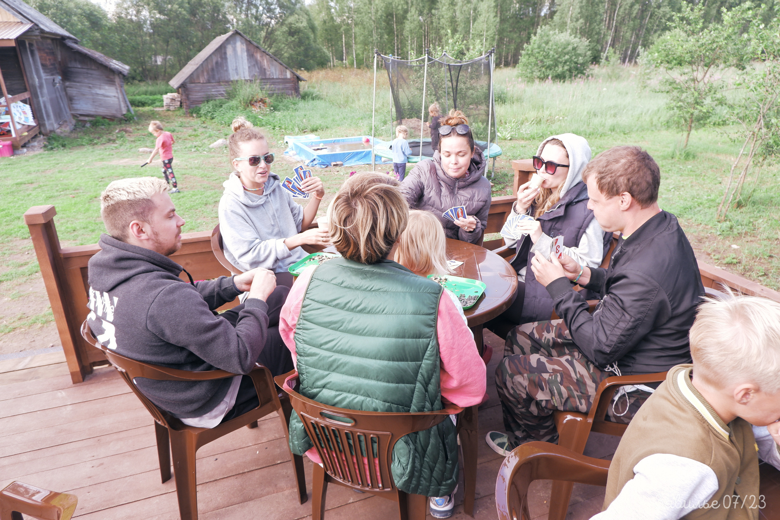 Сарай бар. Фотографъ Сергѣевъ. Поймать мгновеніе