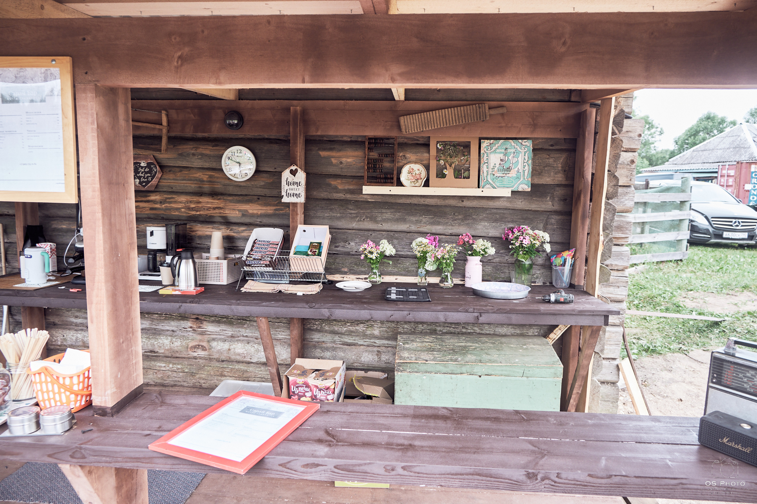 Сарай бар. Фотографъ Сергѣевъ. Поймать мгновеніе