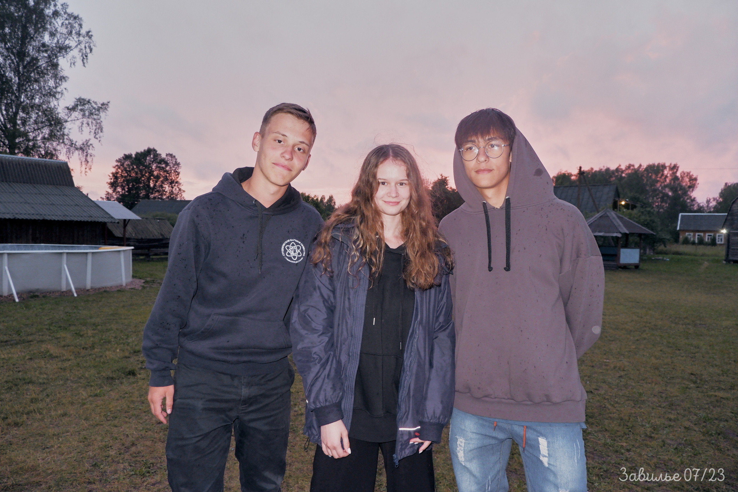 Сарай бар. Фотографъ Сергѣевъ. Поймать мгновеніе