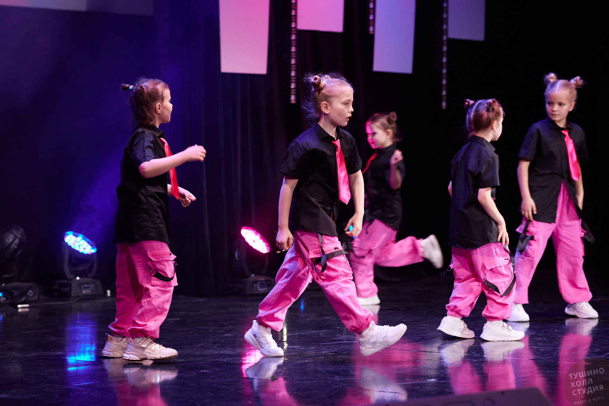 Laslo Dolinski Studio. Концерт в «Тушино Холл». Фотографъ Сергѣевъ. Поймать мгновеніе