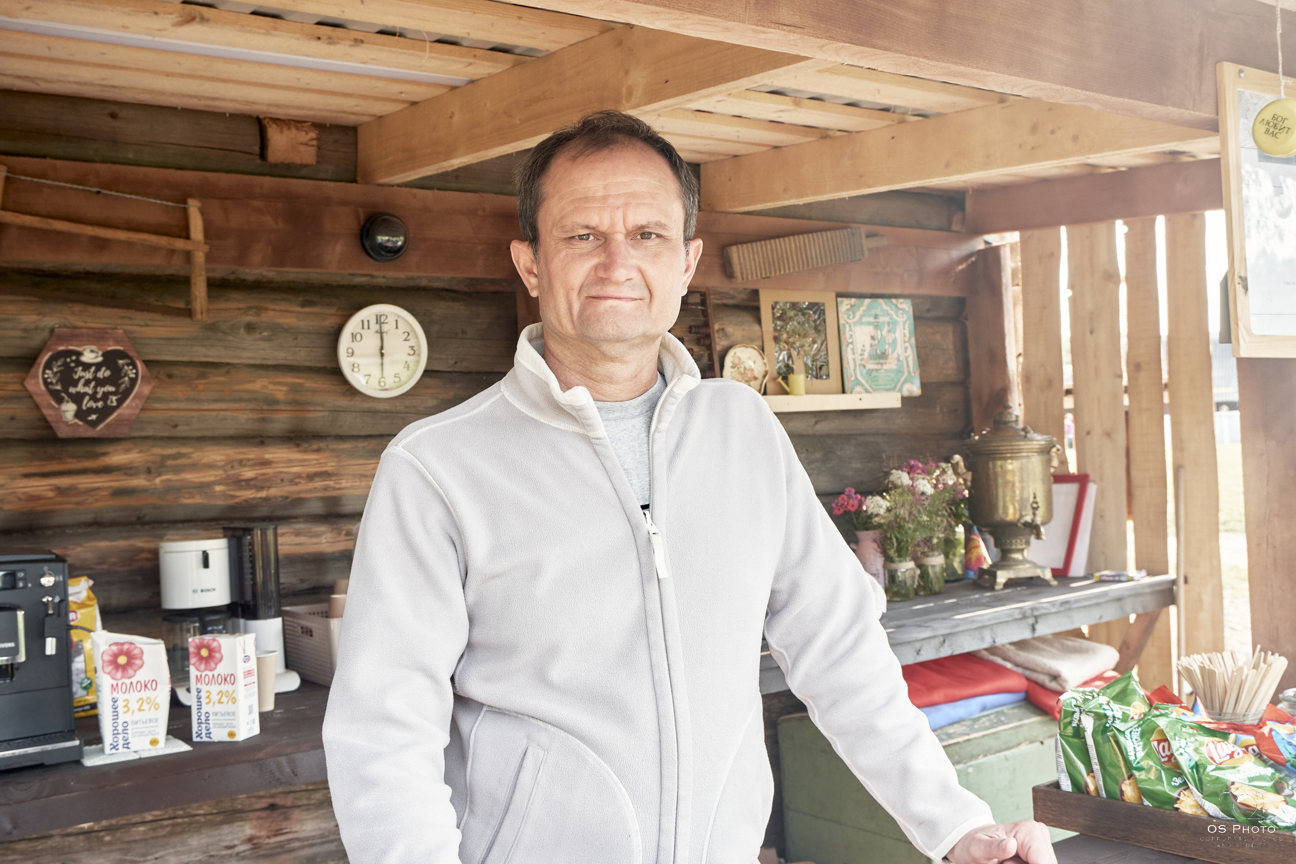 Сарай бар. Фотографъ Сергѣевъ. Поймать мгновеніе