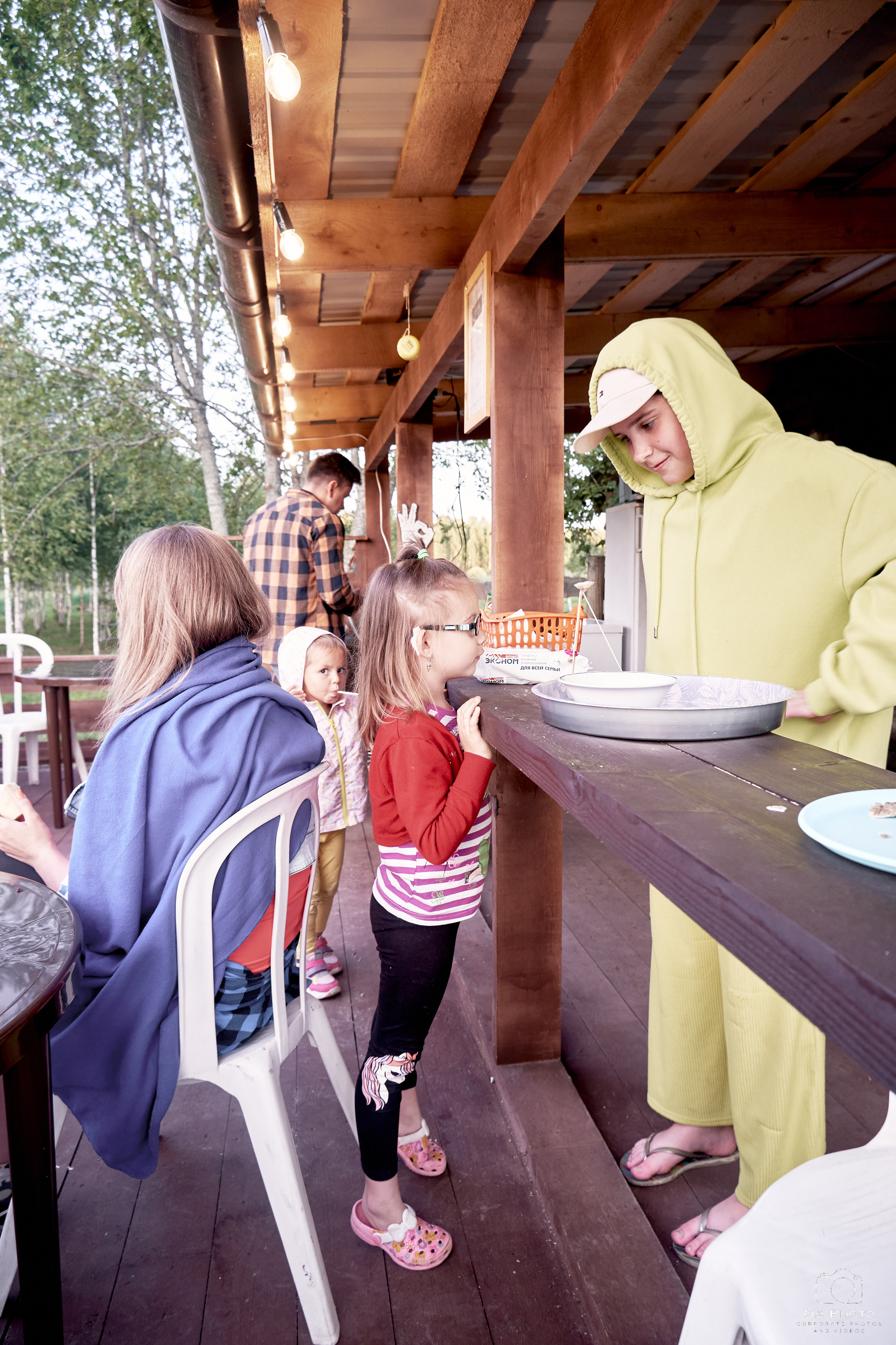 Сарай бар. Фотографъ Сергѣевъ. Поймать мгновеніе
