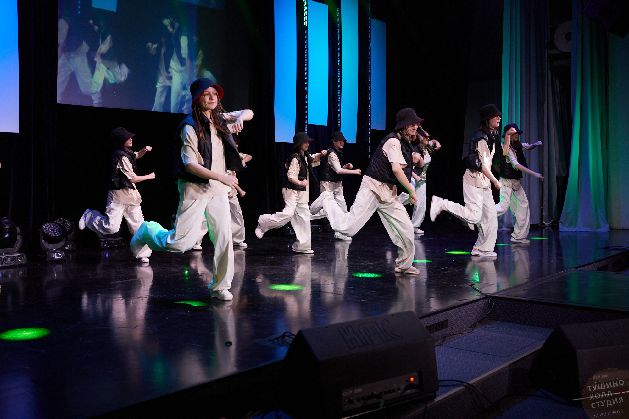 Laslo Dolinski Studio. Концерт в «Тушино Холл». Фотографъ Сергѣевъ. Поймать мгновеніе