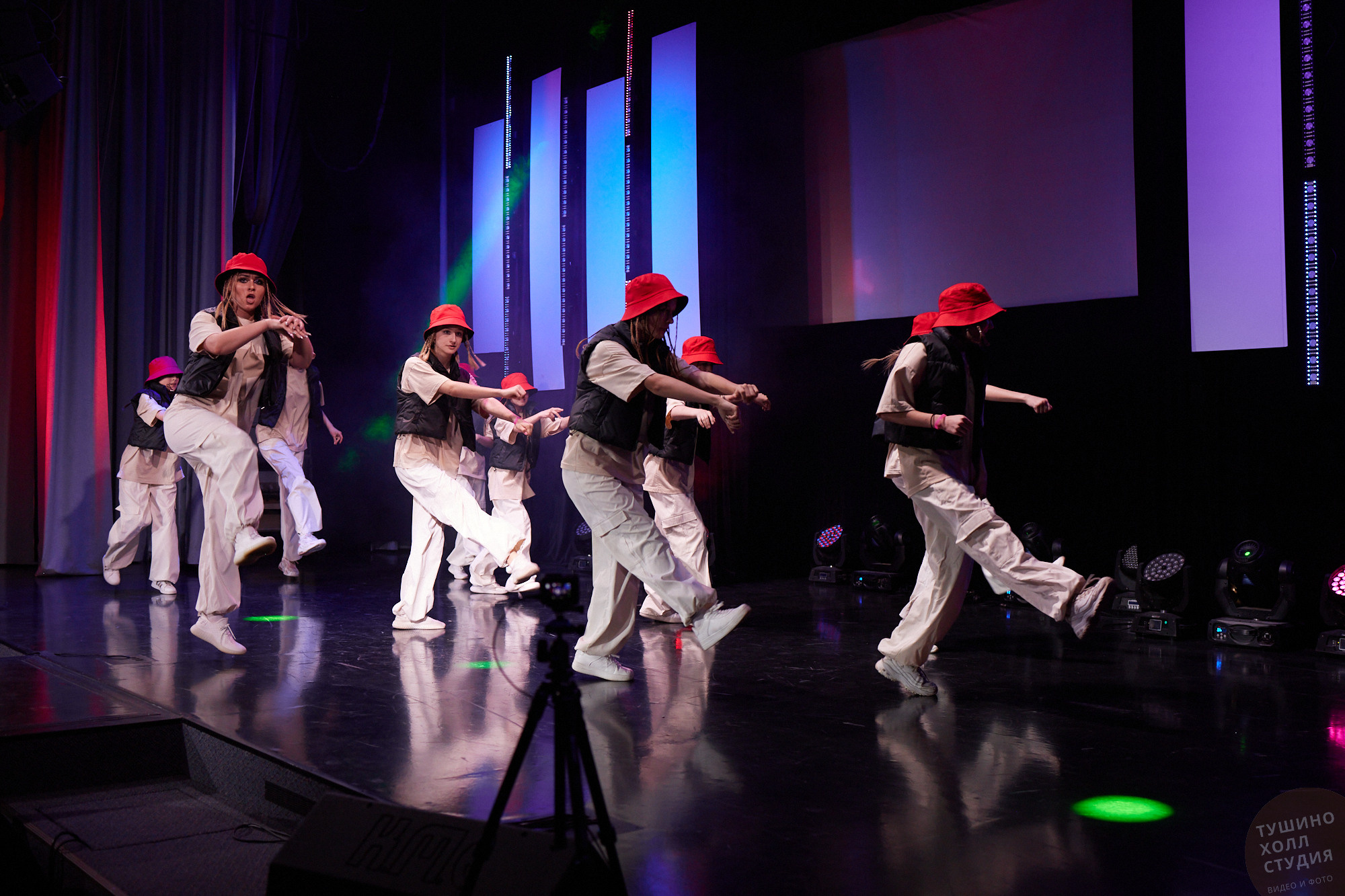 Laslo Dolinski Studio. Концерт в «Тушино Холл». Фотографъ Сергѣевъ. Поймать мгновеніе