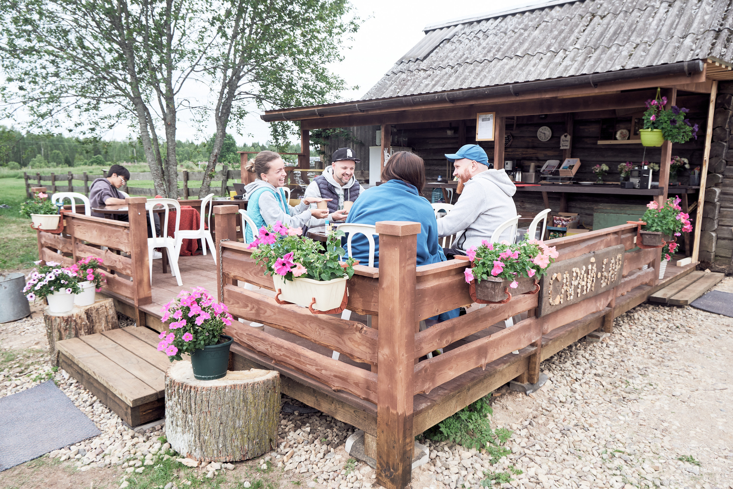 Сарай бар. Фотографъ Сергѣевъ. Поймать мгновеніе