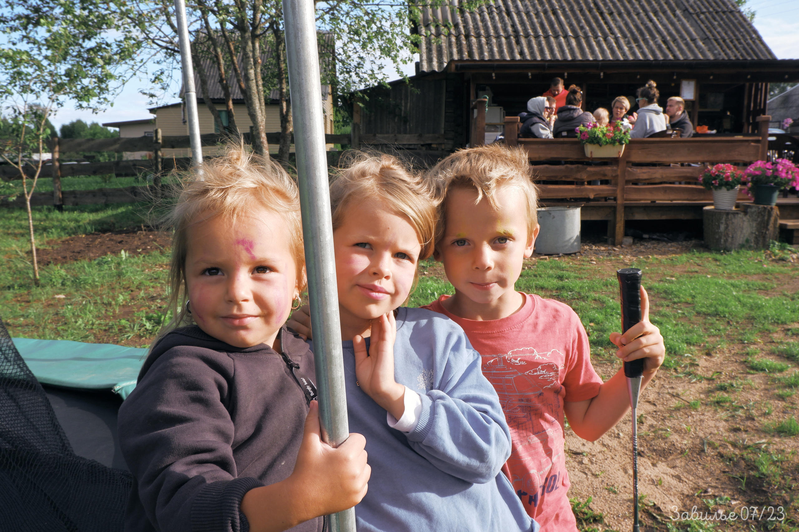 Сарай бар. Фотографъ Сергѣевъ. Поймать мгновеніе